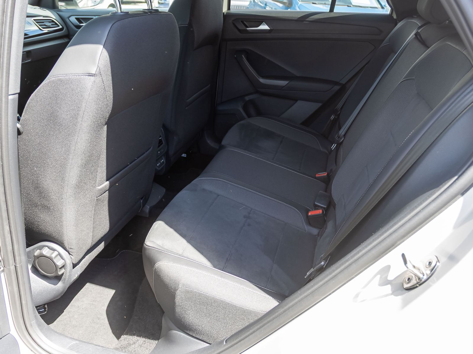 Volkswagen T-Roc 2.0 TSI DSG R-Line, Panoramadach, LED-Matrix, Navi, Rückfahrkamera