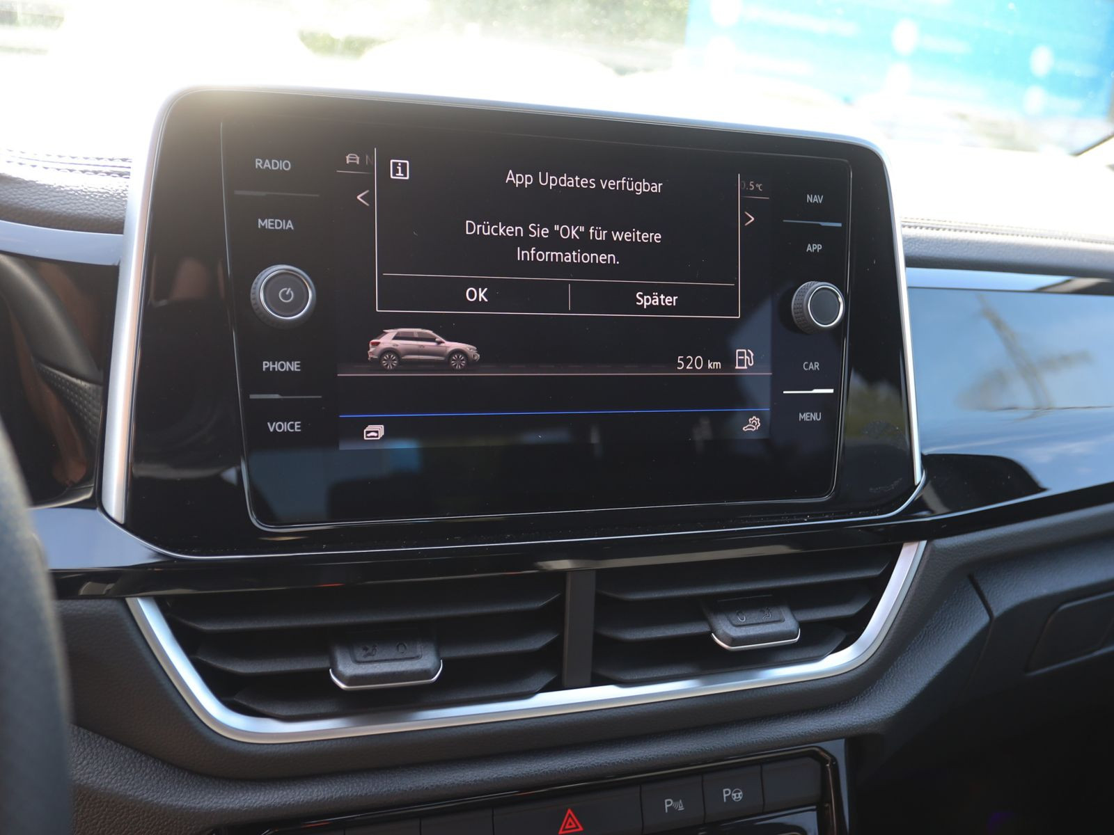 Volkswagen T-Roc 1.5 TSI DSG R-Line, AHK, Navi, LED, Rückfahrkamera, App-Connect