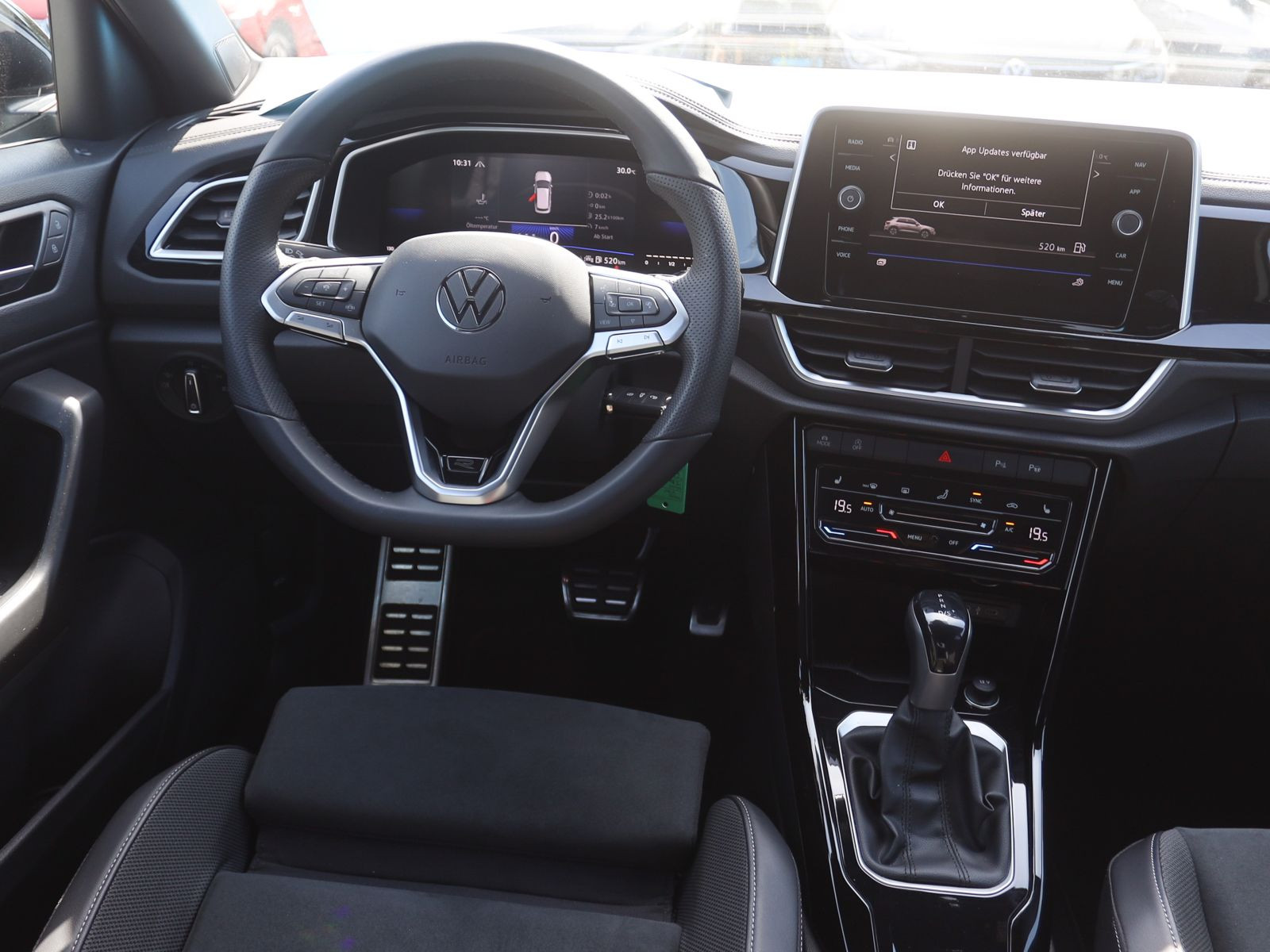 Volkswagen T-Roc 1.5 TSI DSG R-Line, AHK, Navi, LED, Rückfahrkamera, App-Connect