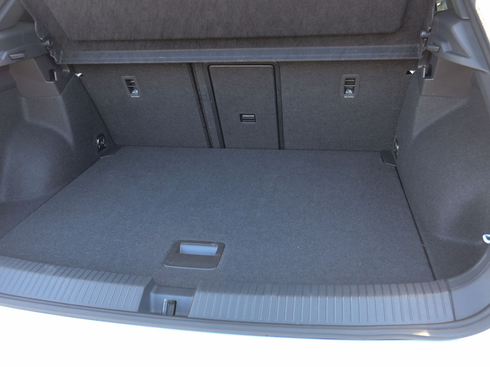 Volkswagen T-Roc 1.5 TSI DSG R-Line, AHK, Navi, LED, Rückfahrkamera, App-Connect