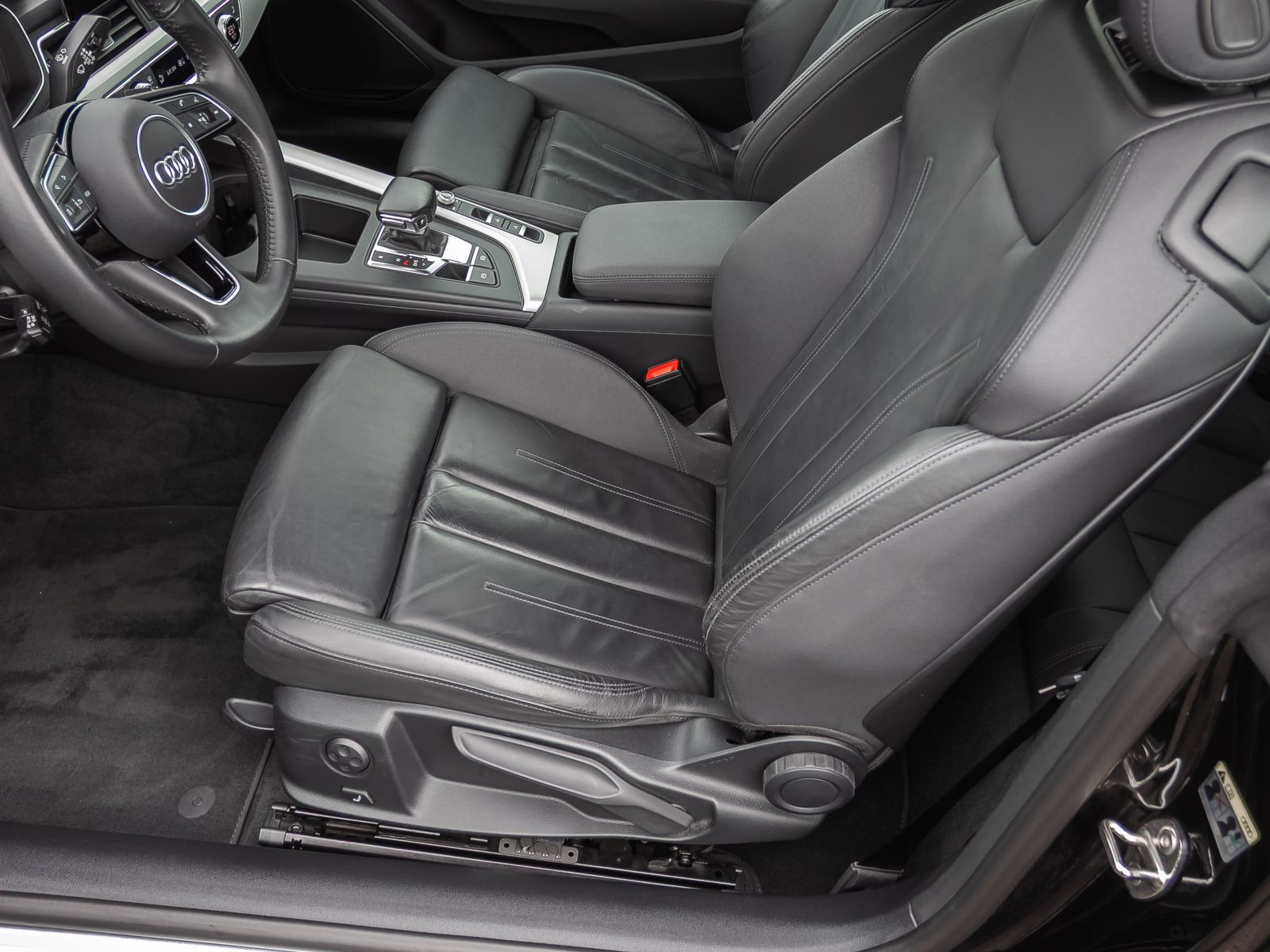 Audi A5 Cabriolet Advanced 40TFSI Stronic Navi Matrix