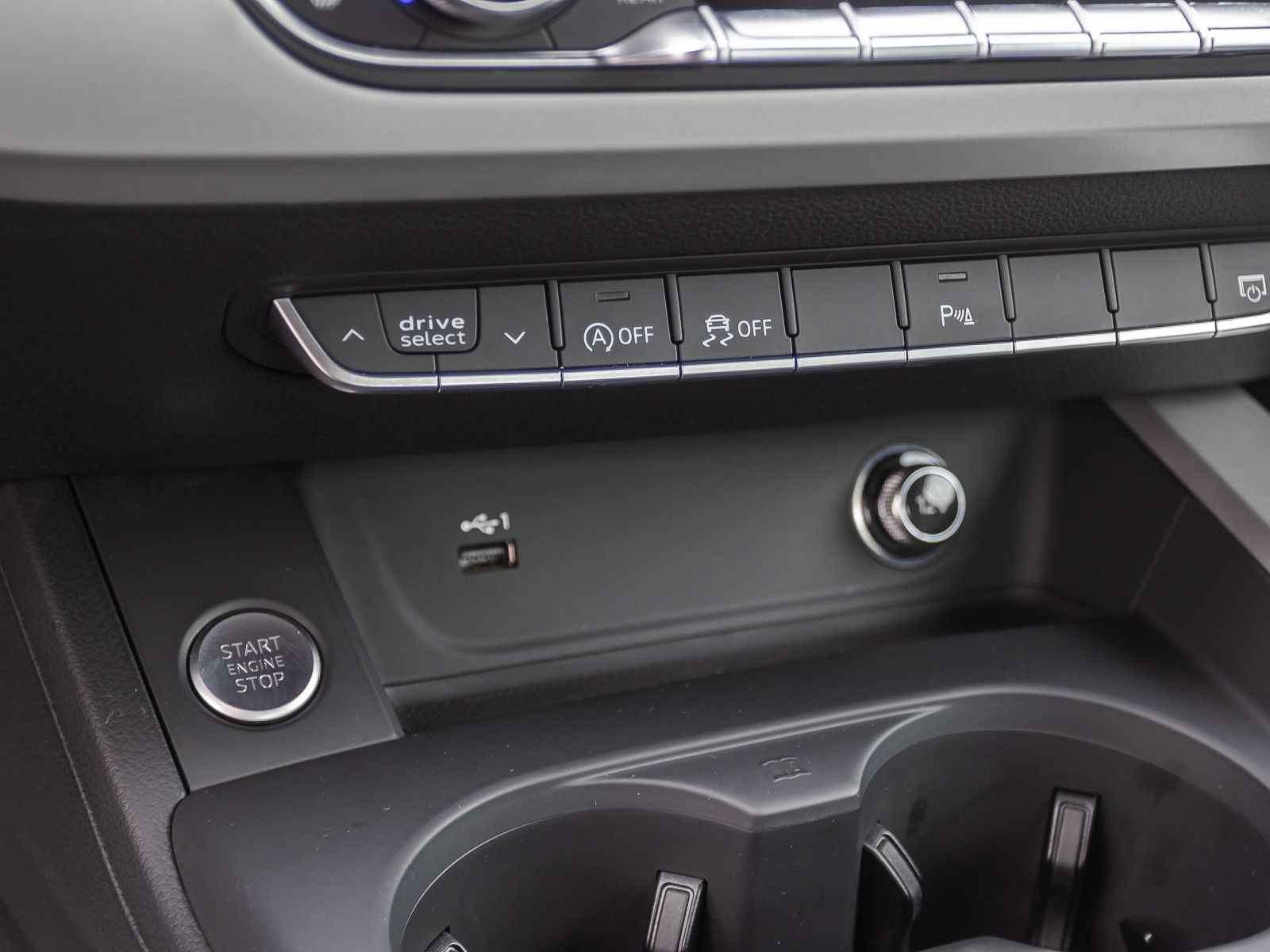 Audi A5 Cabriolet Advanced 40TFSI Stronic Navi Matrix