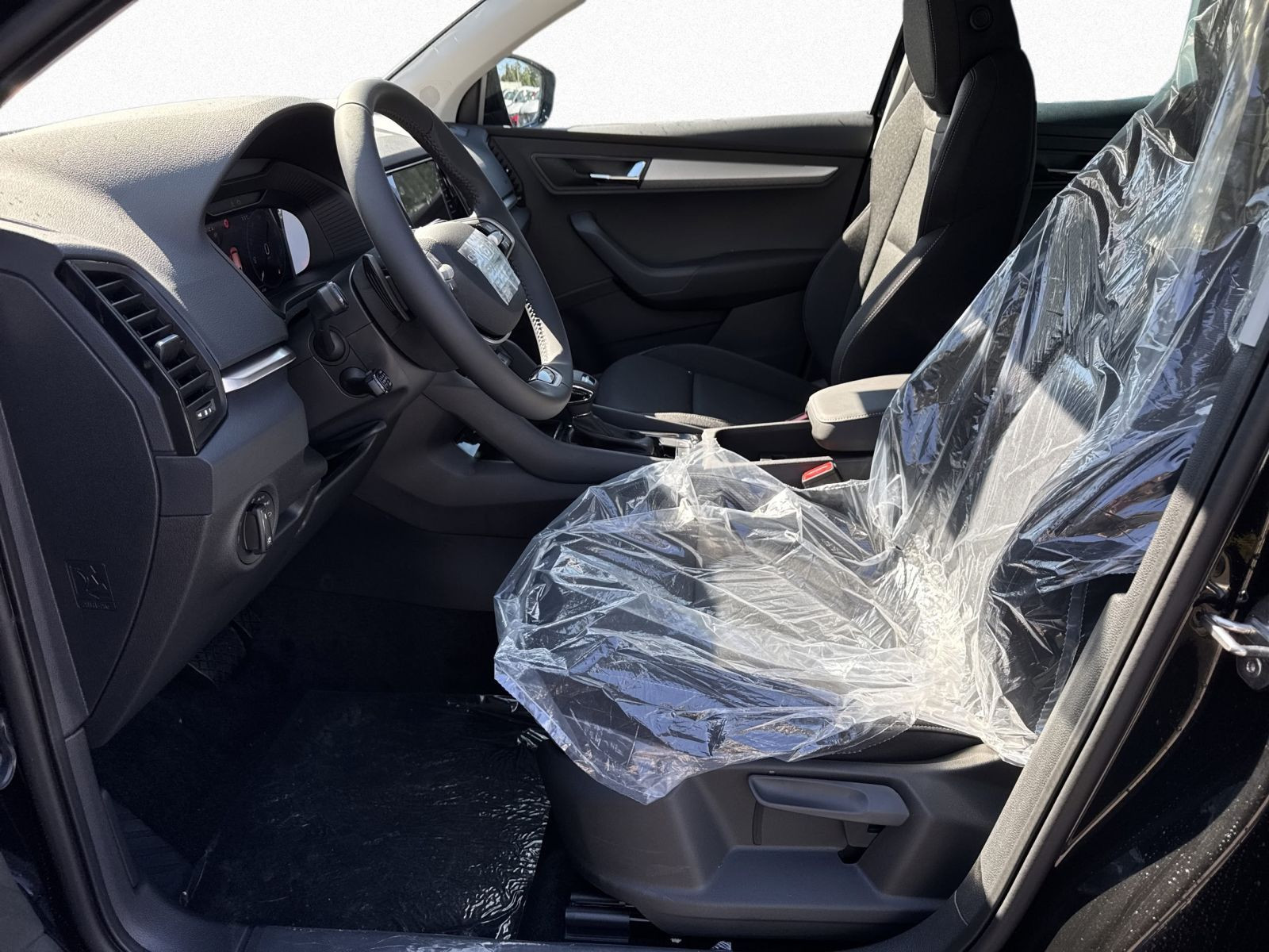 Skoda Karoq Tour 1,5 TSI DSG ACC AHK RFK KESSY NAVI