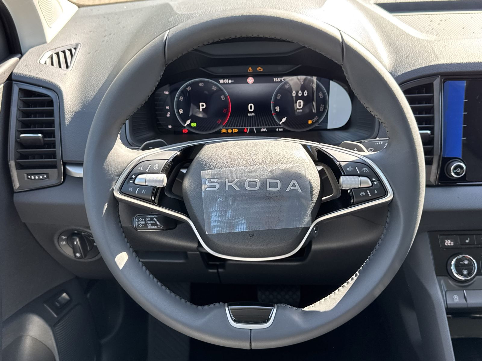 Skoda Karoq Tour 1,5 TSI DSG ACC AHK RFK KESSY NAVI