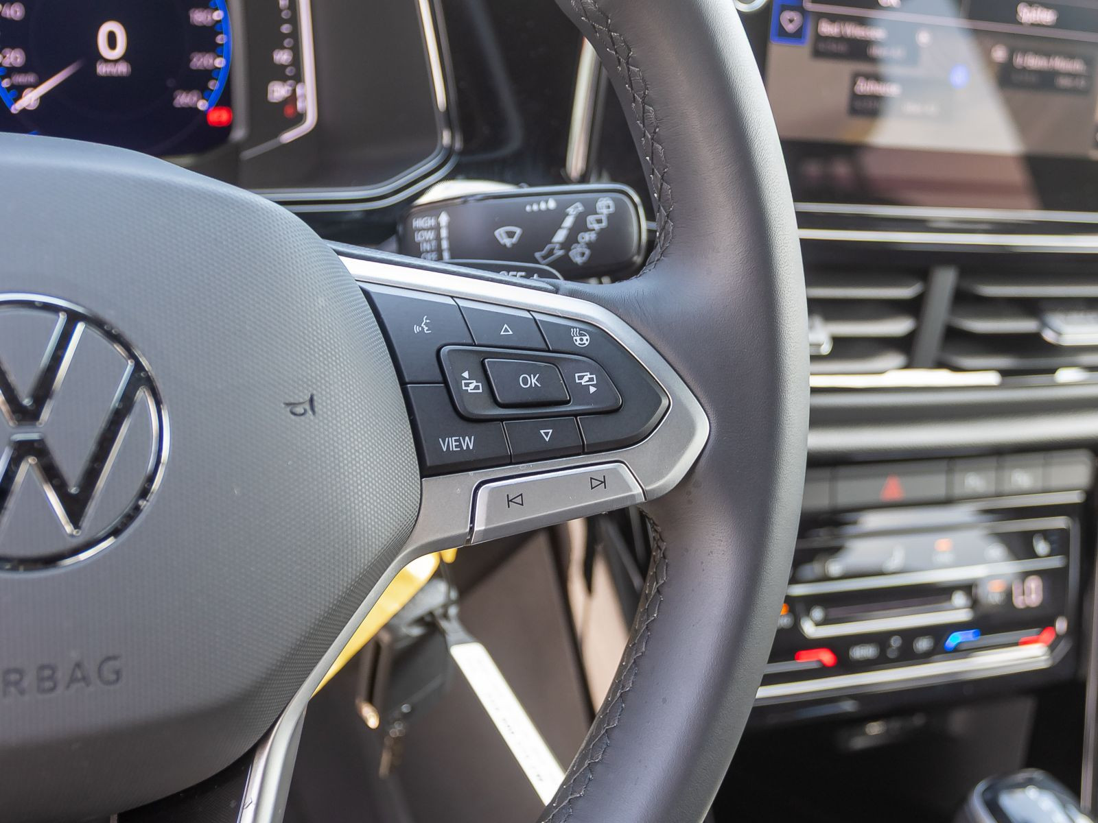 Volkswagen T-Roc Style 1.5TSI DSG Navi Matrix ACC EPH CarPlay