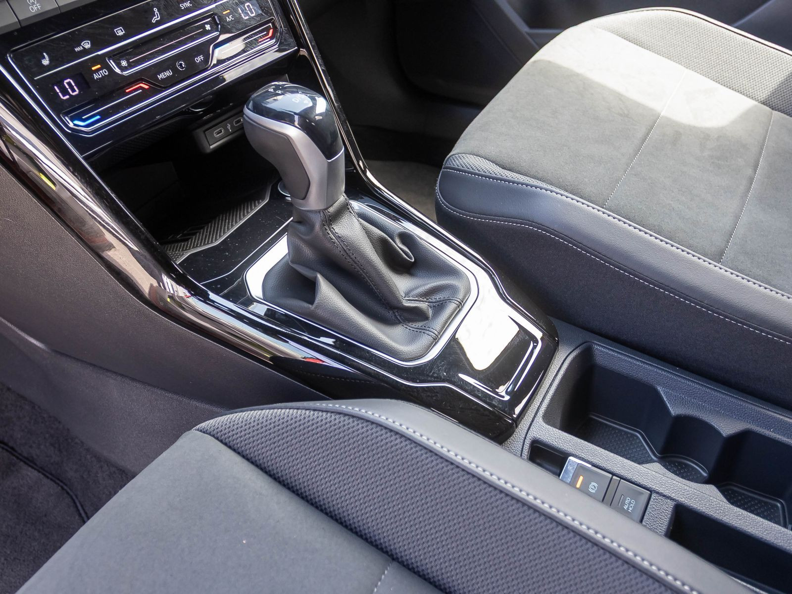 Volkswagen T-Roc Style 1.5TSI DSG Navi Matrix ACC EPH CarPlay