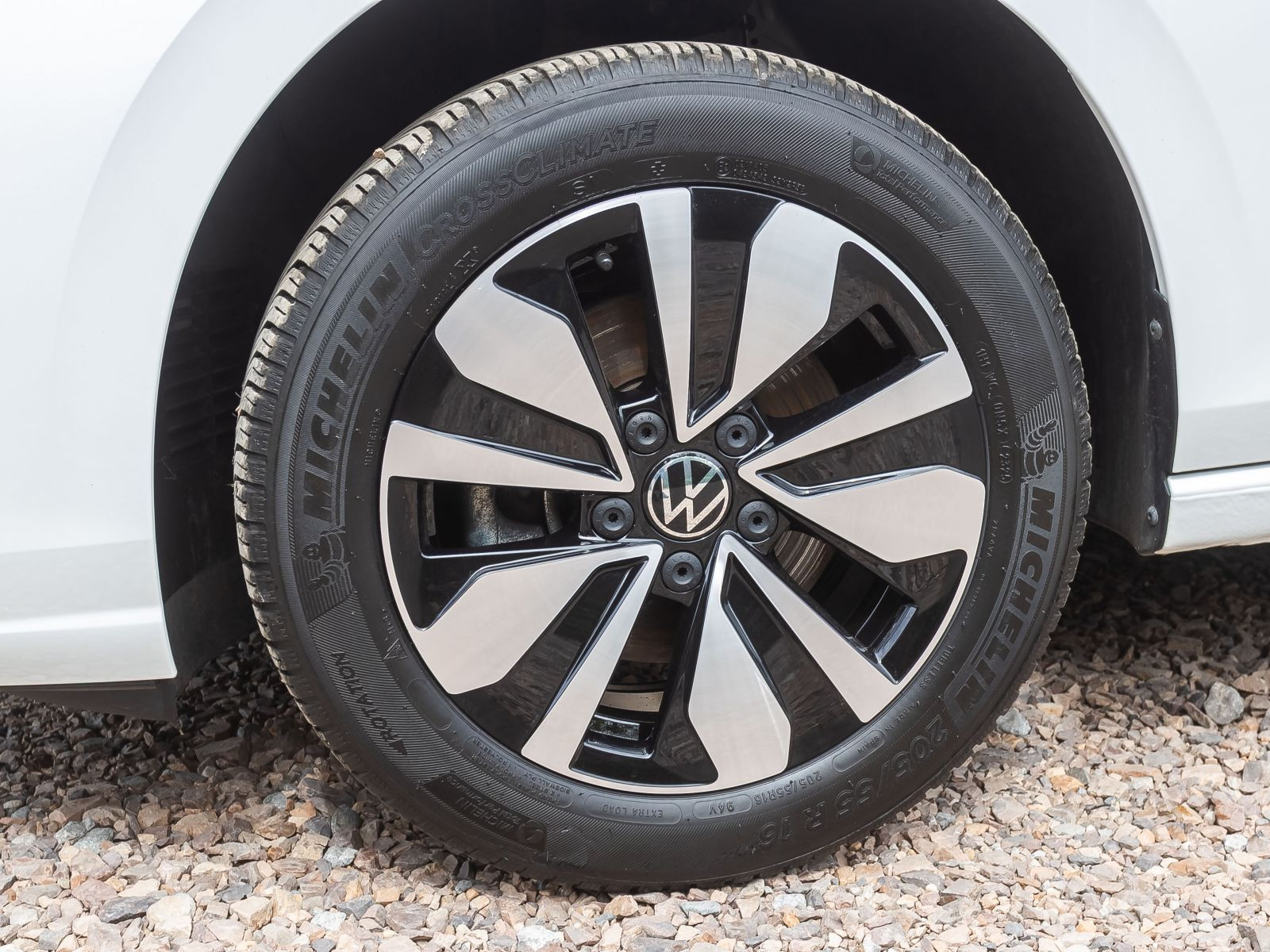 Volkswagen Golf VIII Goal 1.5eTSI DSG Navi LED ACC EPH AHK