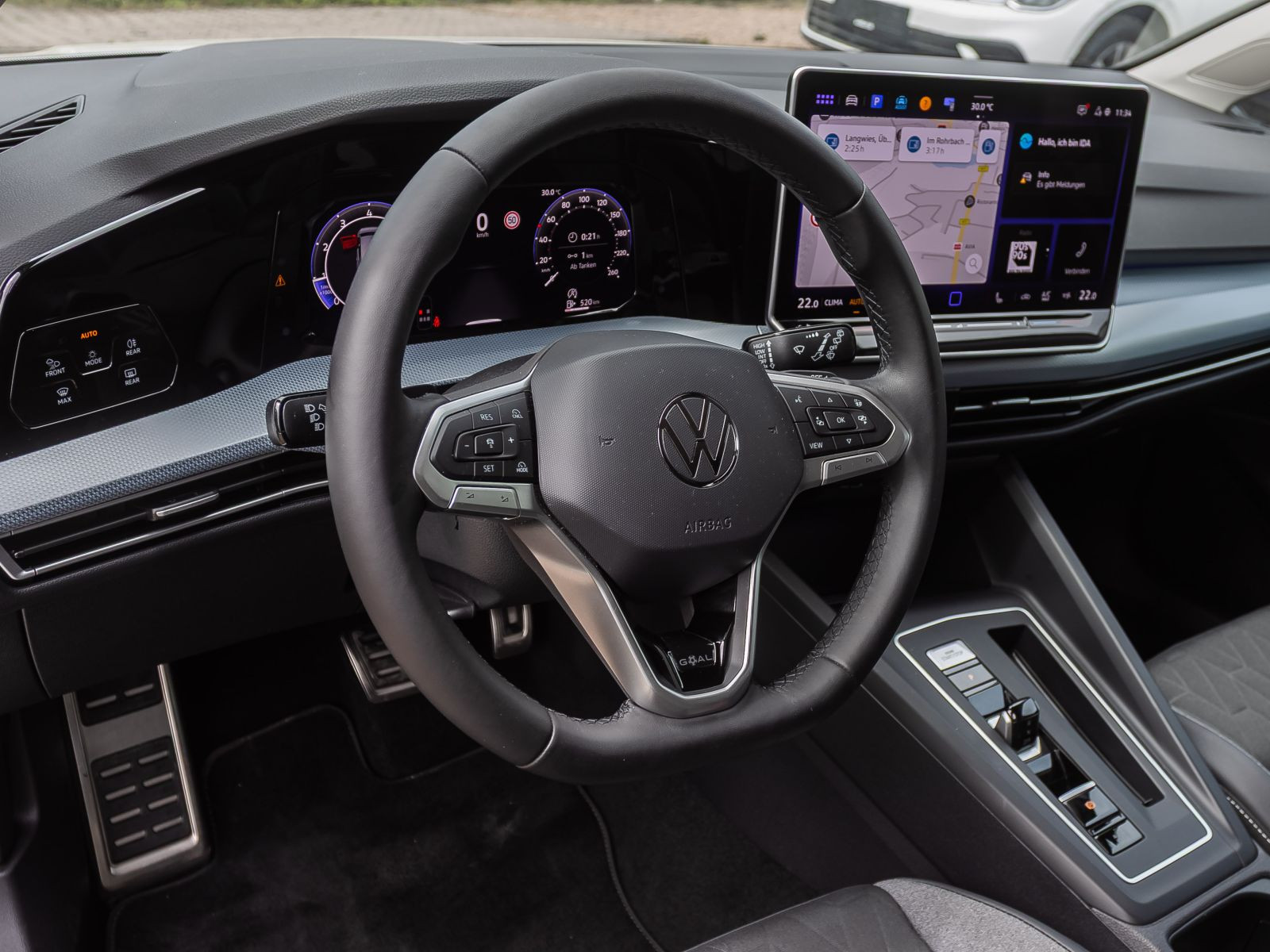 Volkswagen Golf VIII Goal 1.5eTSI DSG Navi LED ACC EPH AHK