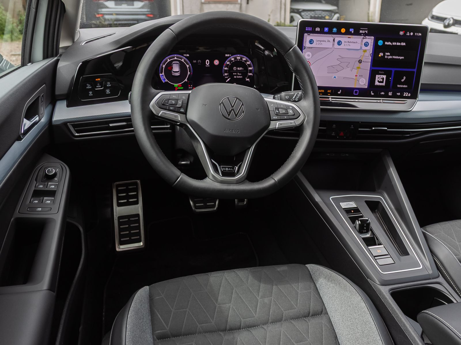 Volkswagen Golf VIII Goal 1.5eTSI DSG Navi LED ACC EPH AHK