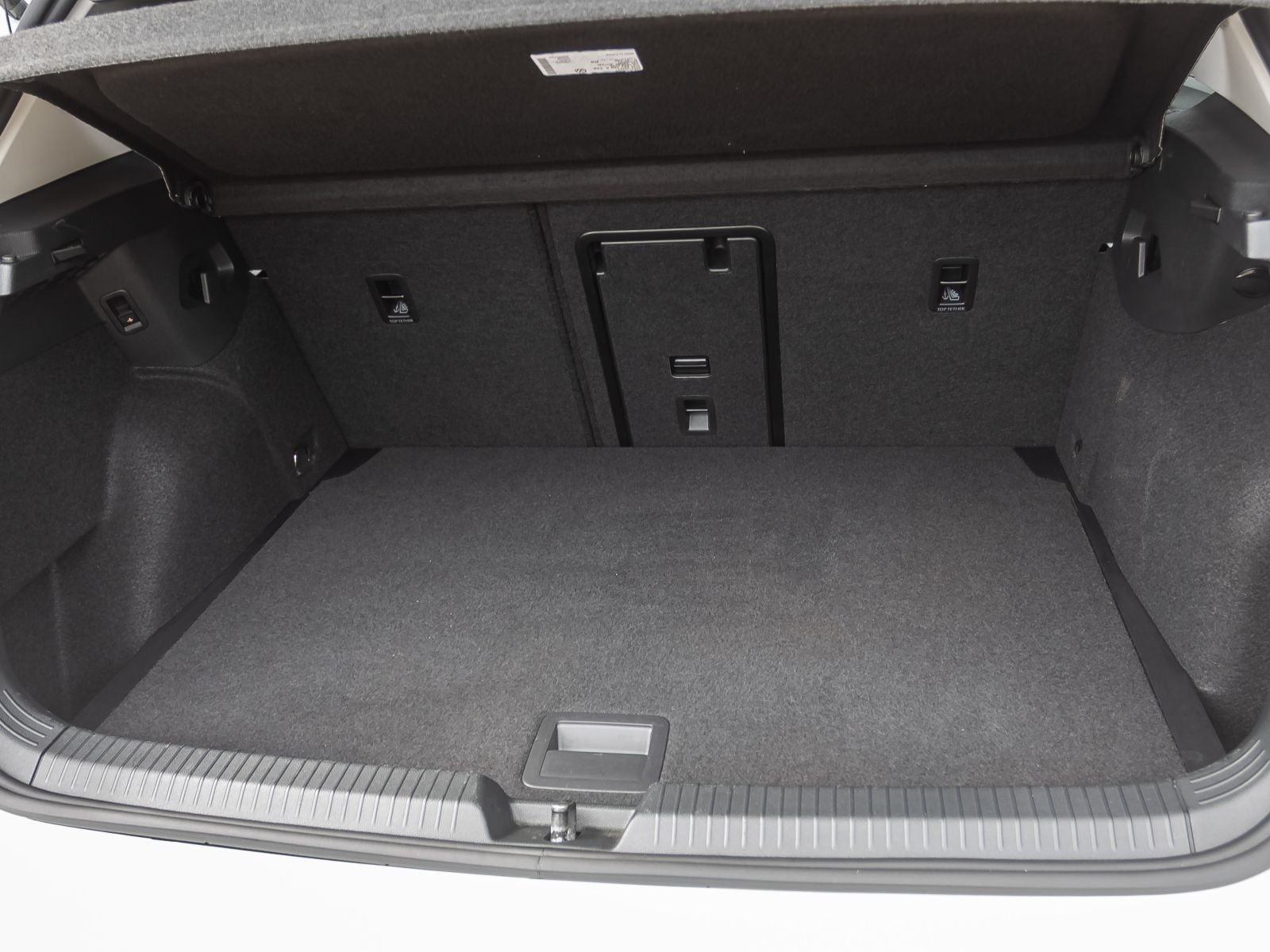 Volkswagen Golf VIII Goal 1.5eTSI DSG Navi LED ACC EPH AHK