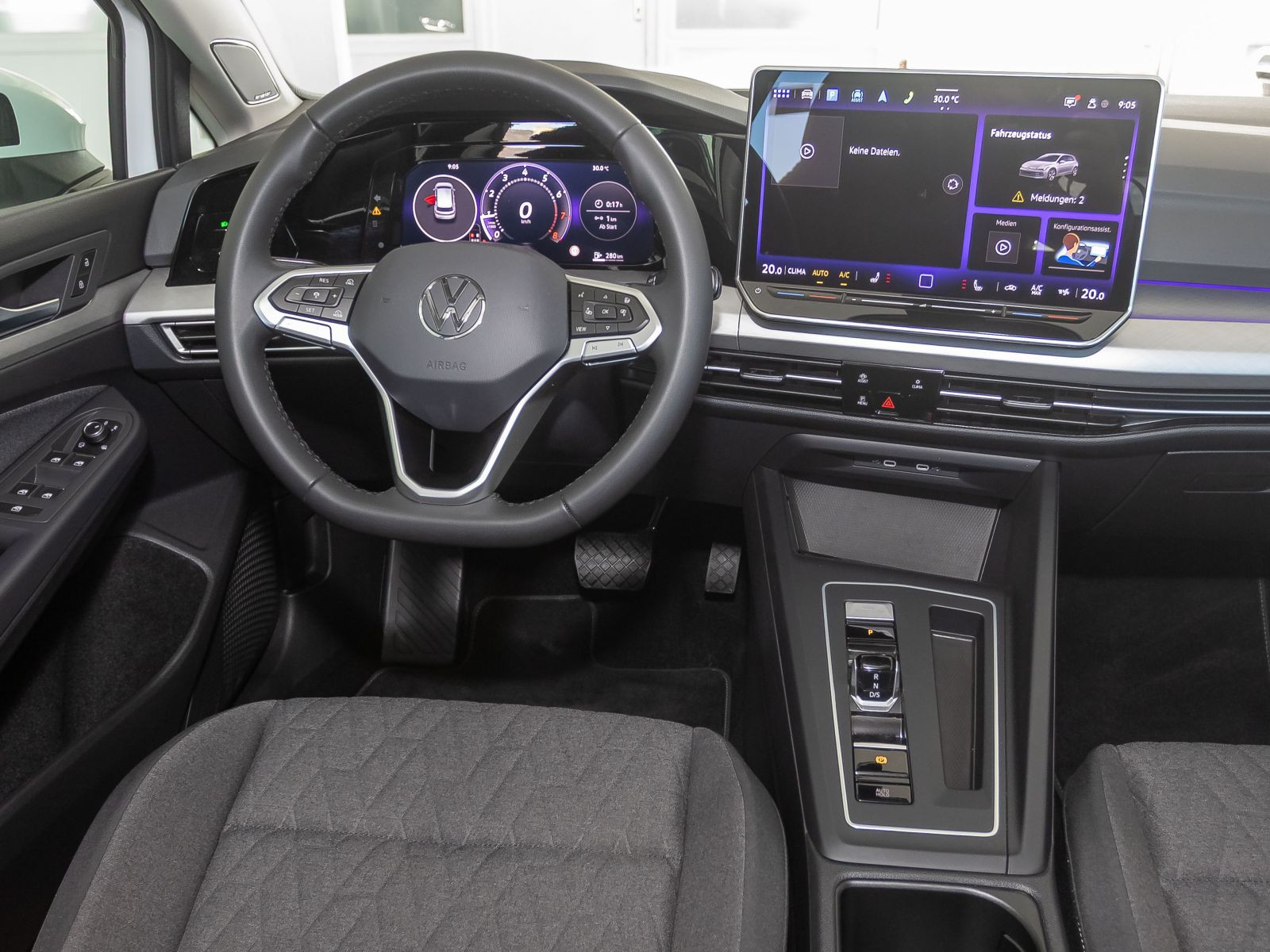 Volkswagen Golf VIII Life 1.5eTSI DSG LED Standhzg ACC EPH