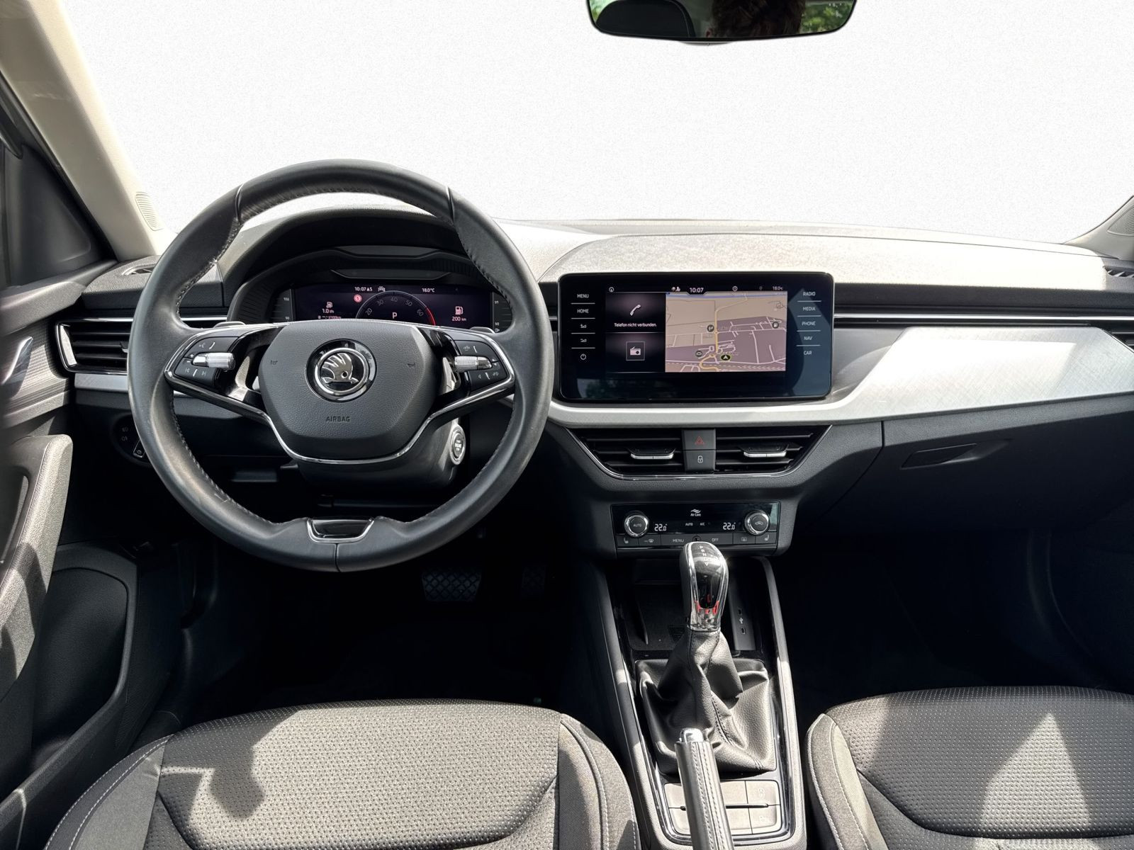 Skoda Kamiq Tour 1.0 TSI DSG Navi LED RFK GRA Carplay