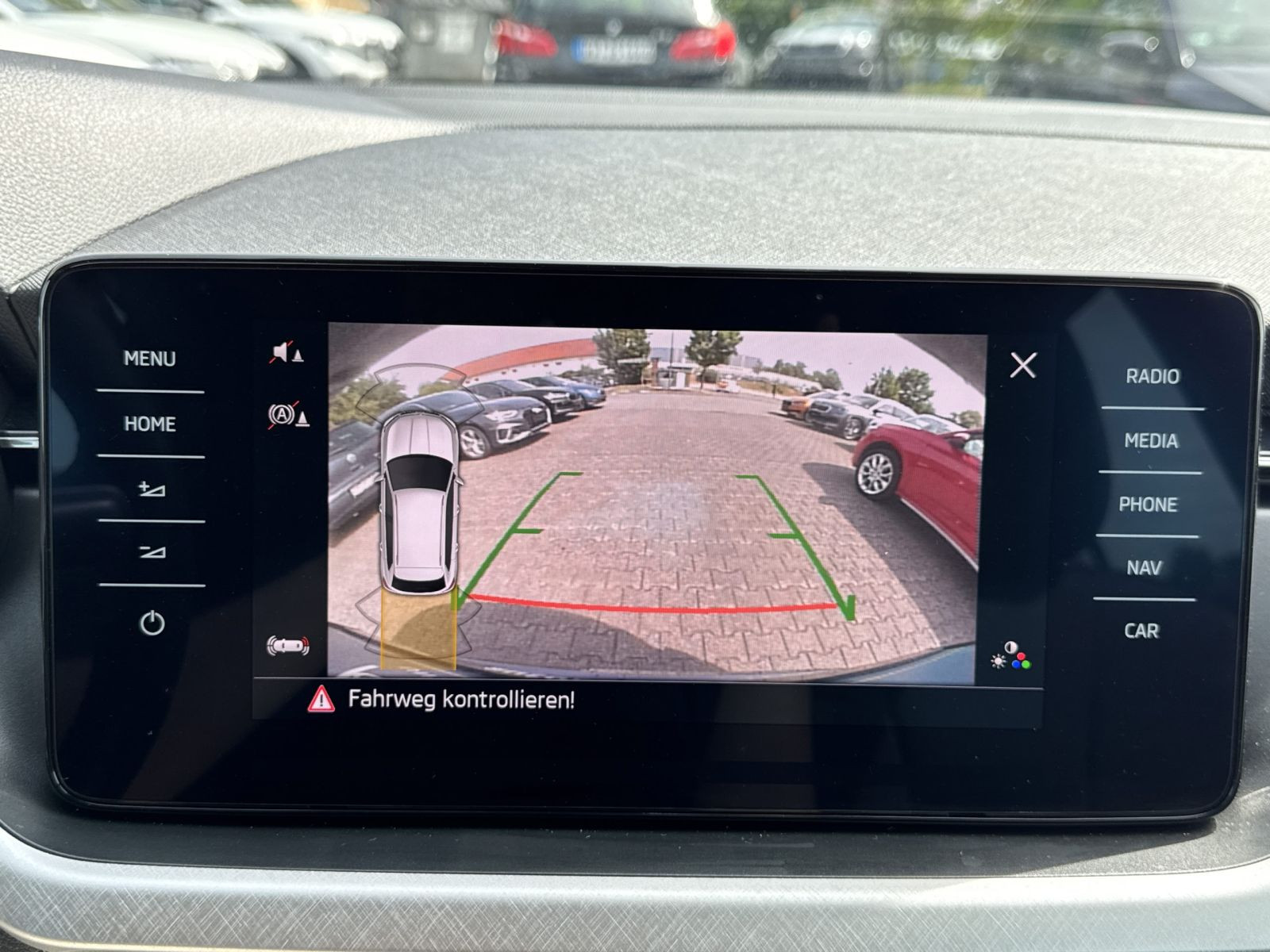 Skoda Kamiq Tour 1.0 TSI DSG Navi LED RFK GRA Carplay