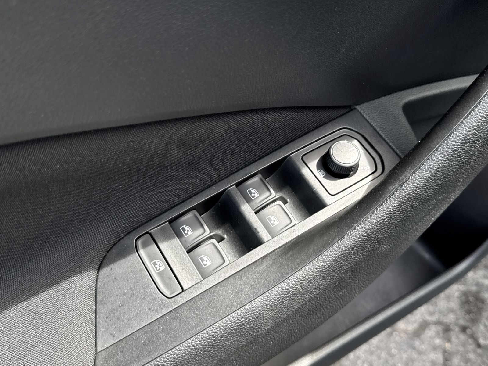 Skoda Kamiq Tour 1.0 TSI DSG Navi LED RFK GRA Carplay