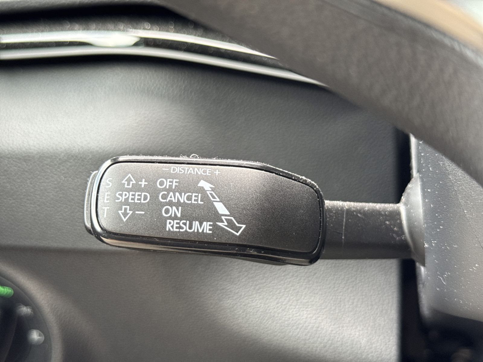 Skoda Karoq Sportline 1.5 TSI DSG Navi ACC LED RFK AHK