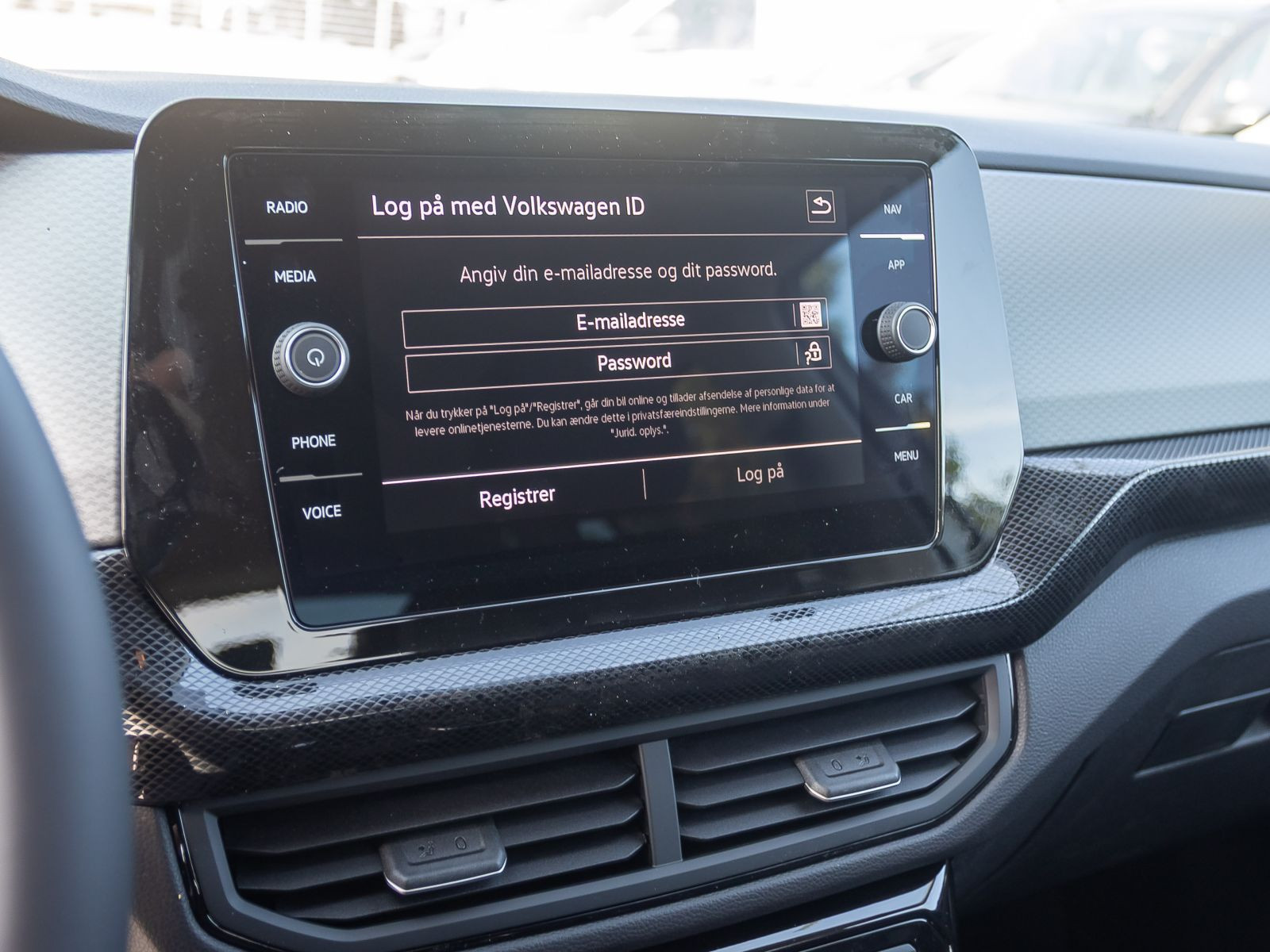 Volkswagen T-Cross 1.0 TSI Life LED ACC AHK EPH Sitzhzg