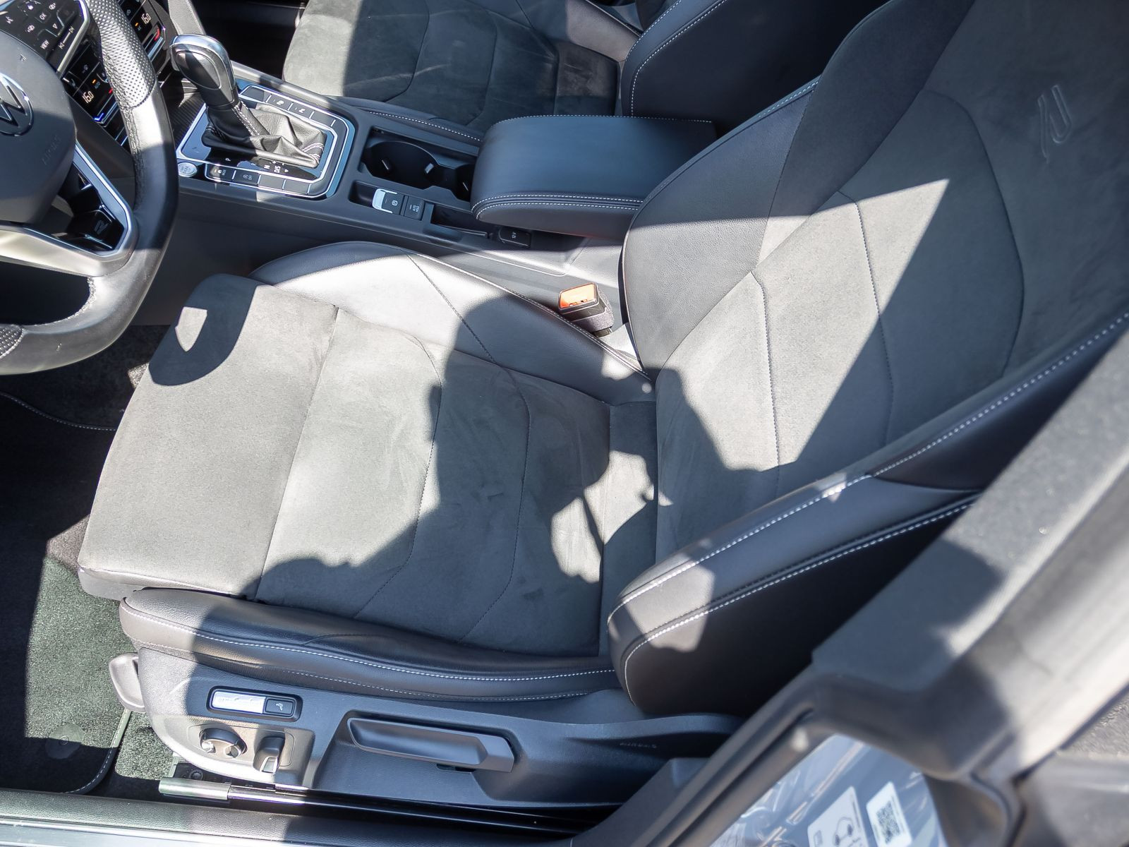Volkswagen Arteon Shooting Brake 2.0 TDI Sport DSG LED AHK