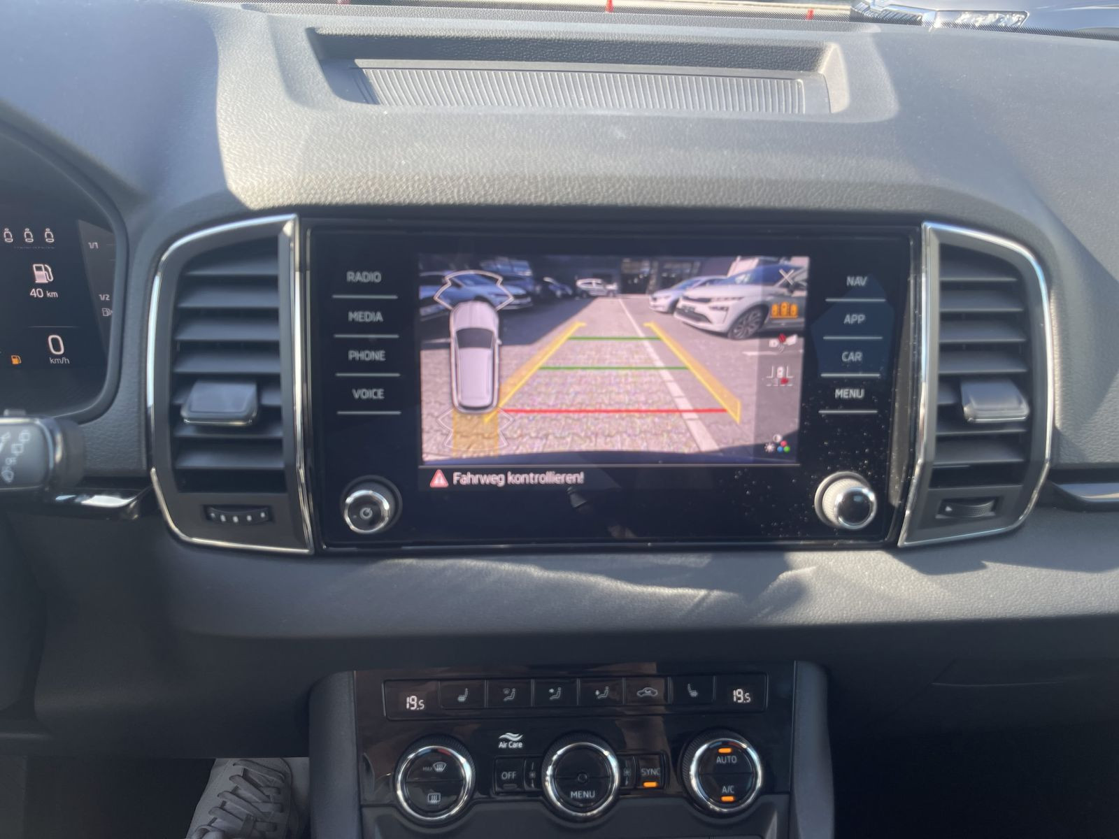 Skoda Karoq Selection 1.5 TSI 110kW DSG Navi ACC Carplay