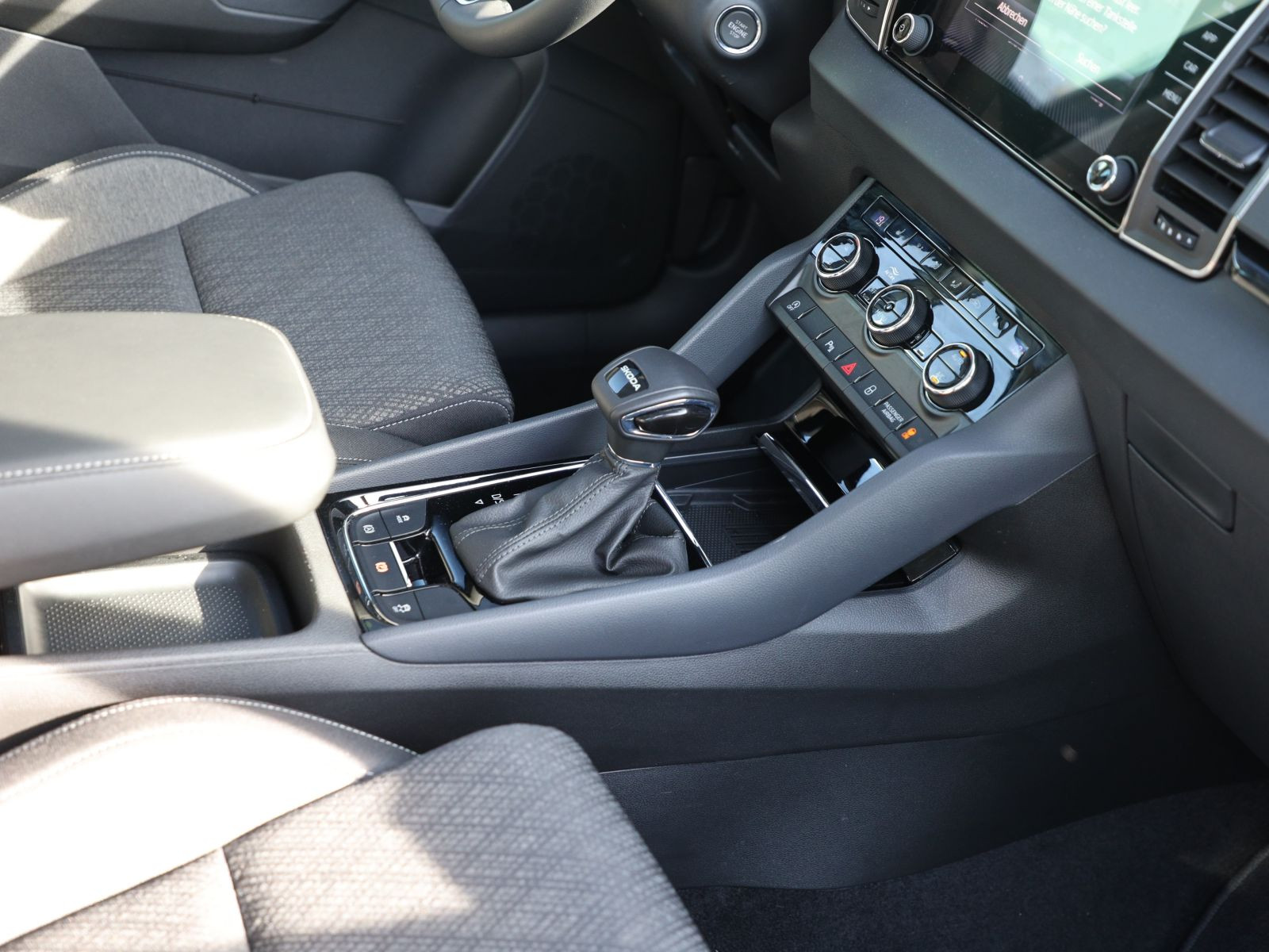 Skoda Karoq Selection 1.5 TSI 110kW DSG Navi ACC Carplay
