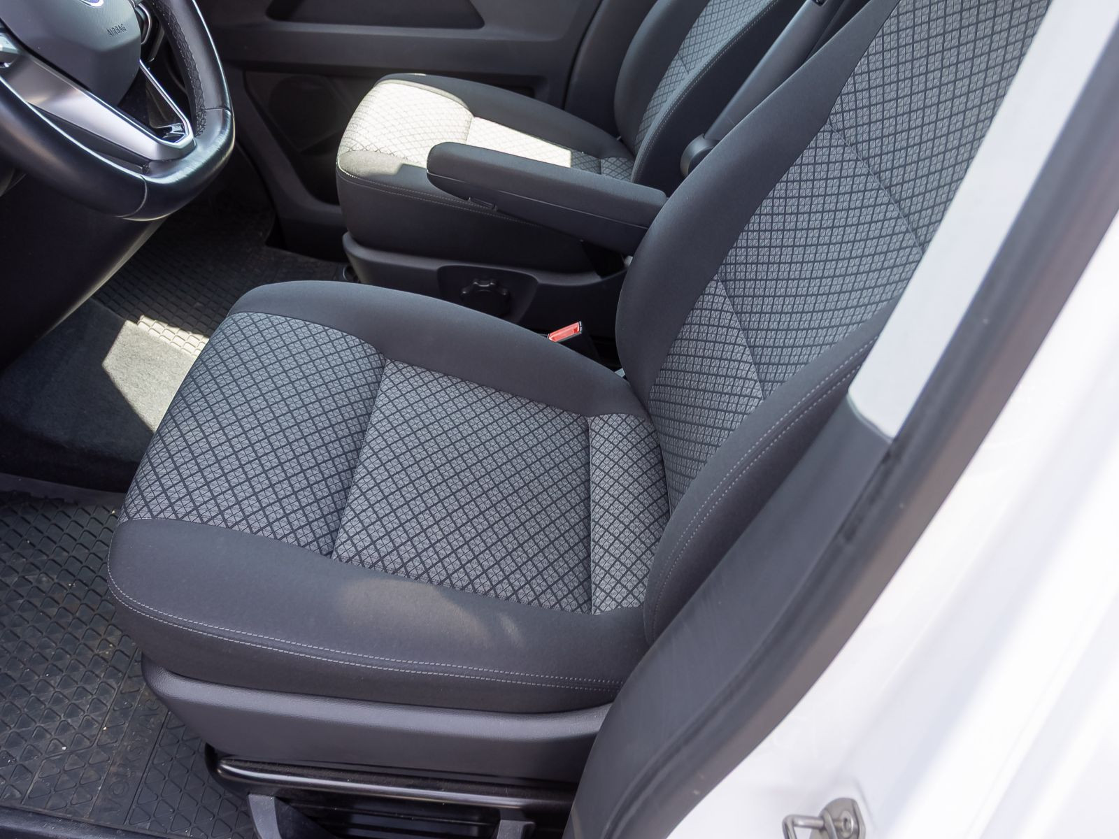 Volkswagen T6.1 Multivan Trendline 2.0TDI 4M DSG Navi LED Standhzg