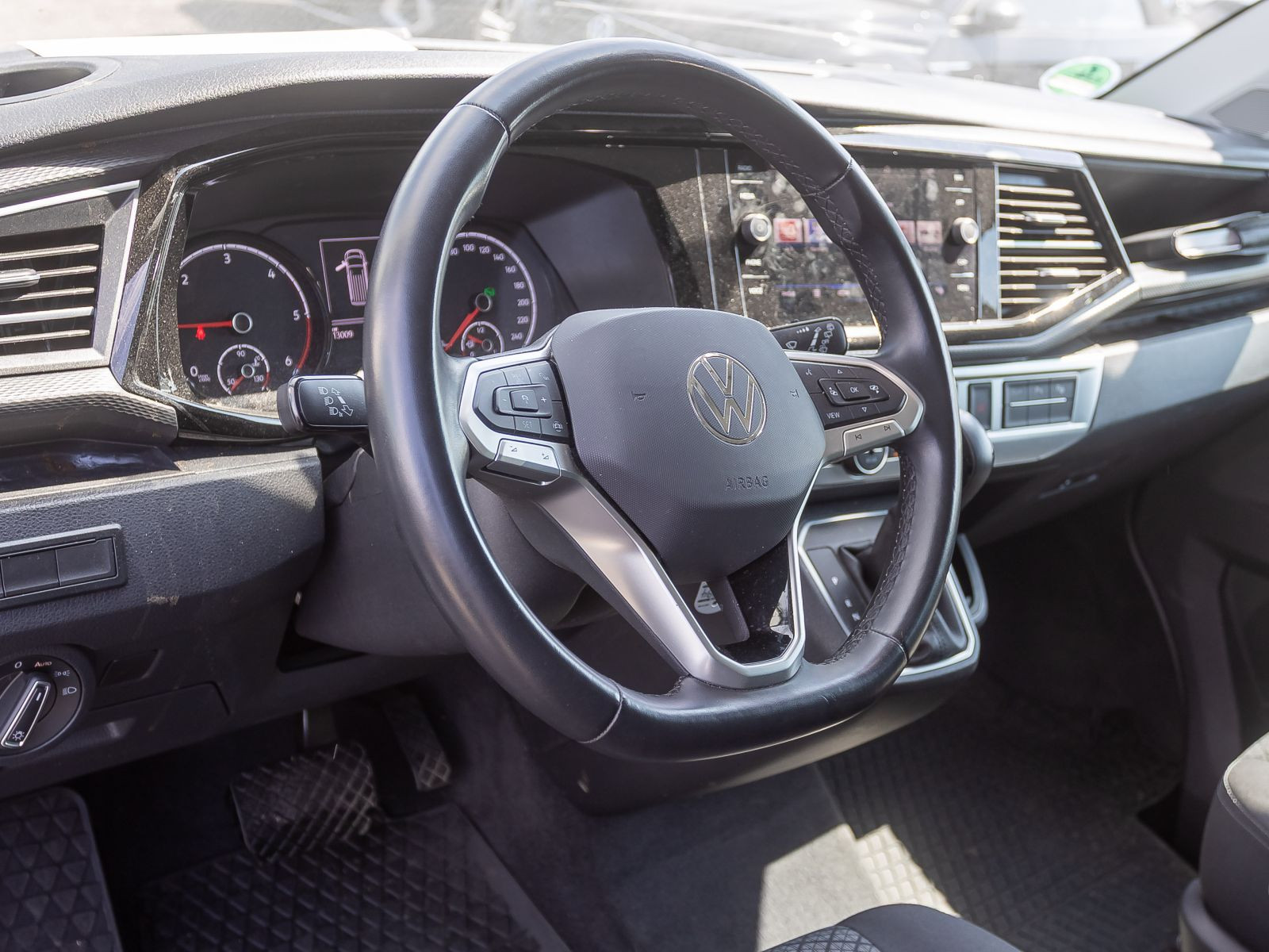 Volkswagen T6.1 Multivan Trendline 2.0TDI 4M DSG Navi LED Standhzg