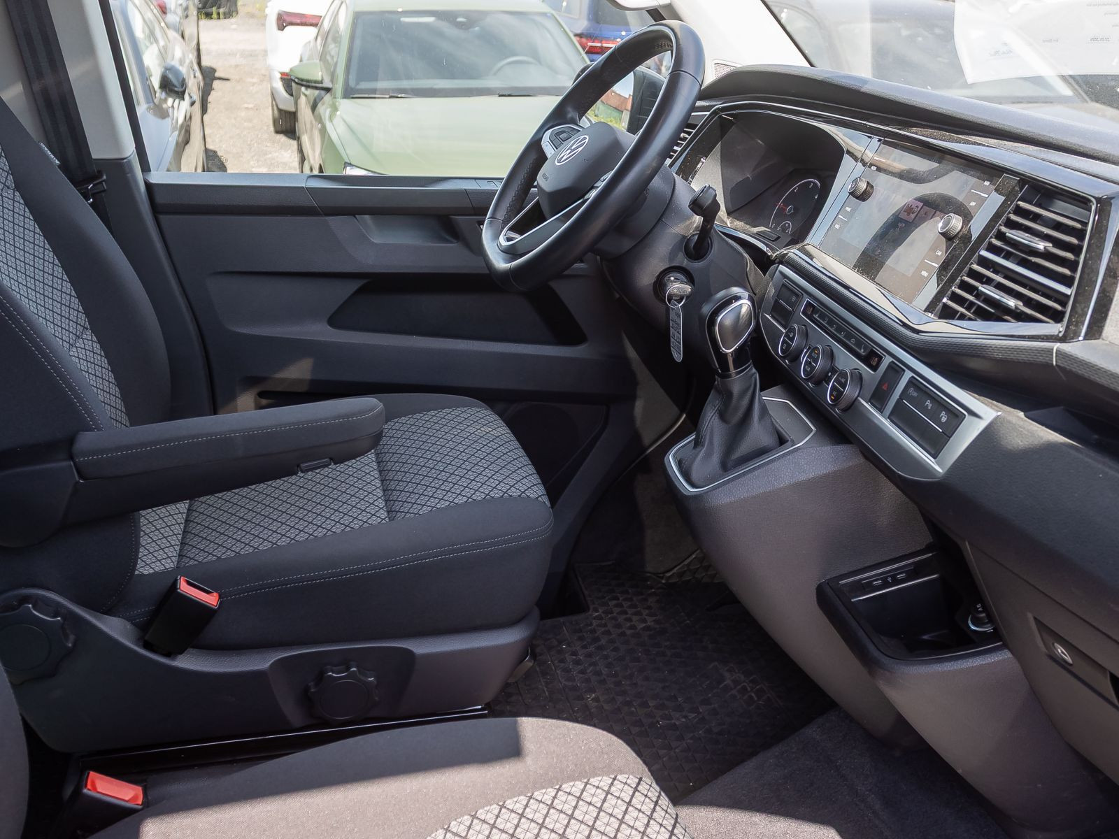 Volkswagen T6.1 Multivan Trendline 2.0TDI 4M DSG Navi LED Standhzg