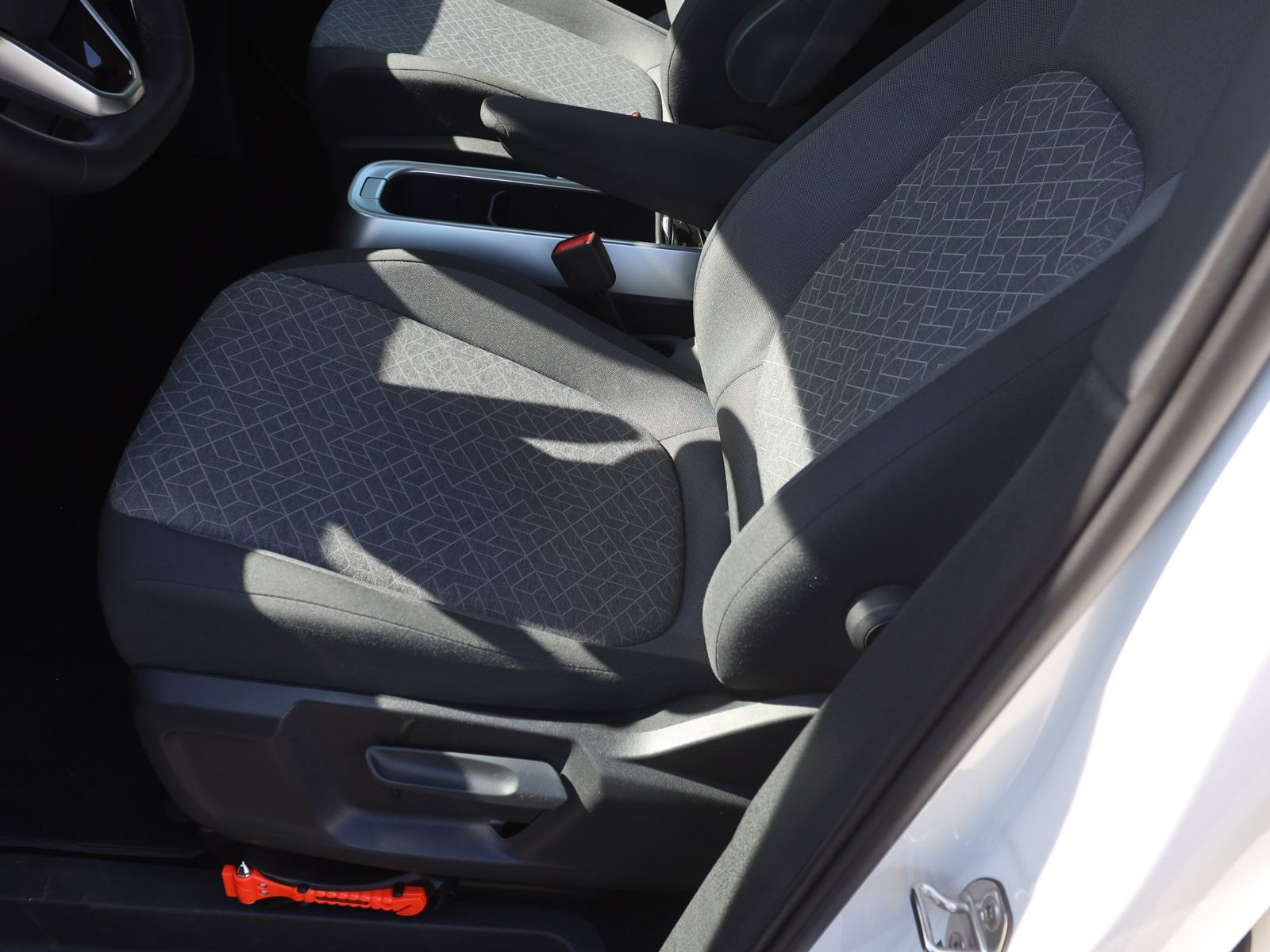 Volkswagen ID.Buzz Pro, LED-Matrix, Navi, Rückfahrkamera, Standklimatisierung, App-Connect