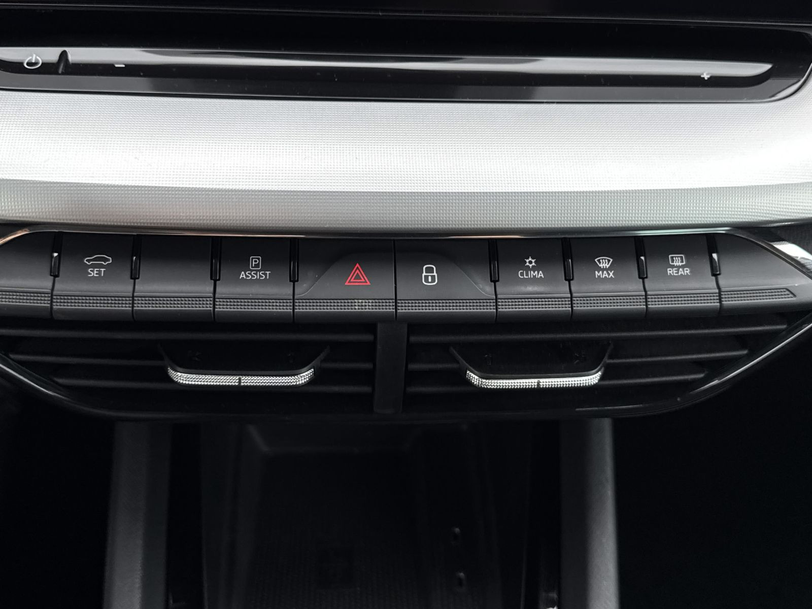 Skoda Octavia Combi Ambition Navi ACC LED EPH KESSY