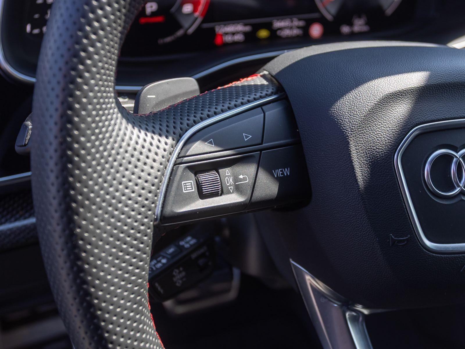 Audi SQ8 competition plus Matrix Standhzg Luftfederung