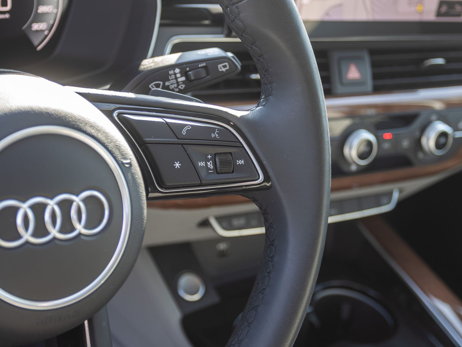 Audi A4 Avant Advanced 50TDI qu Navi Matrix Standhzg
