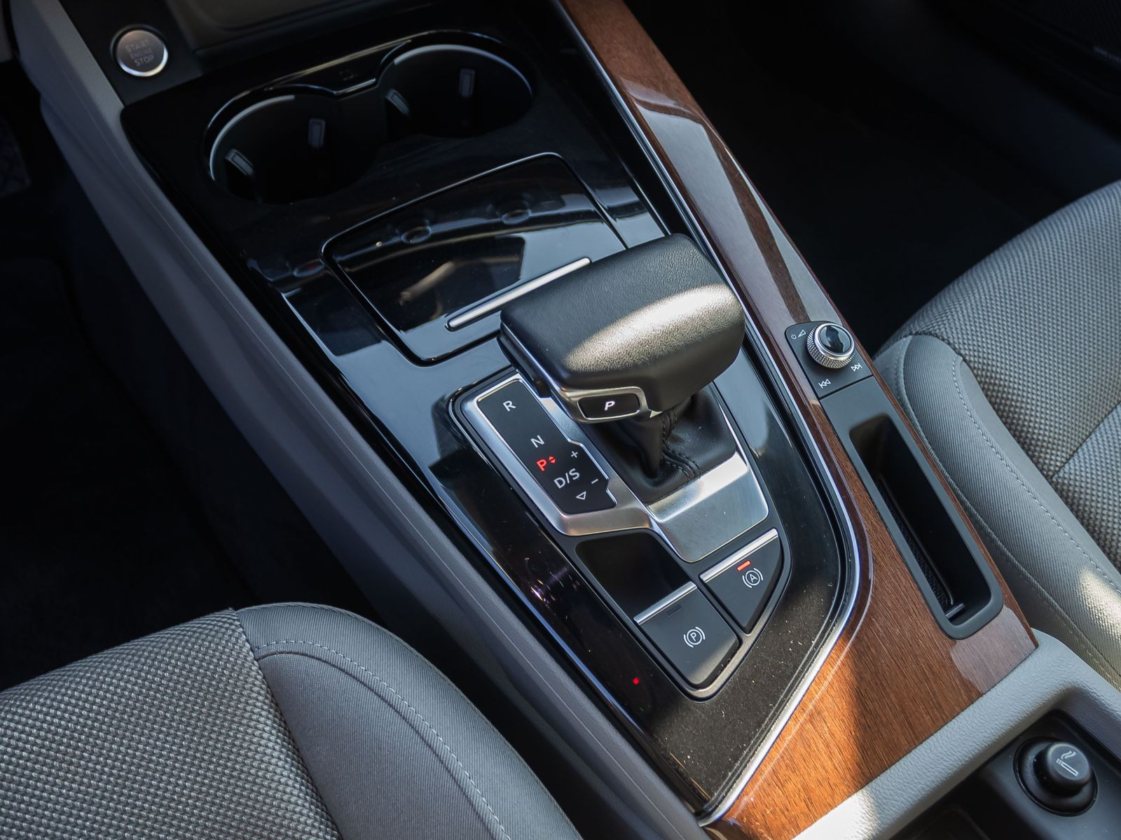 Audi A4 Avant Advanced 50TDI qu Navi Matrix Standhzg