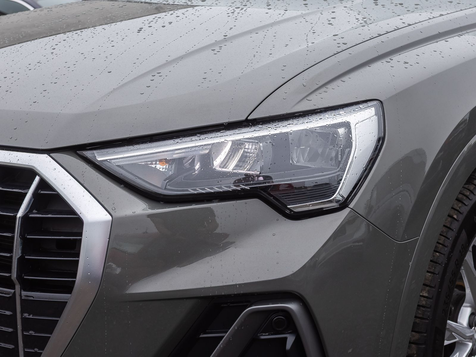 Audi Q3 S line 35TFSI Stronic Navi LED GRA EPH AHK