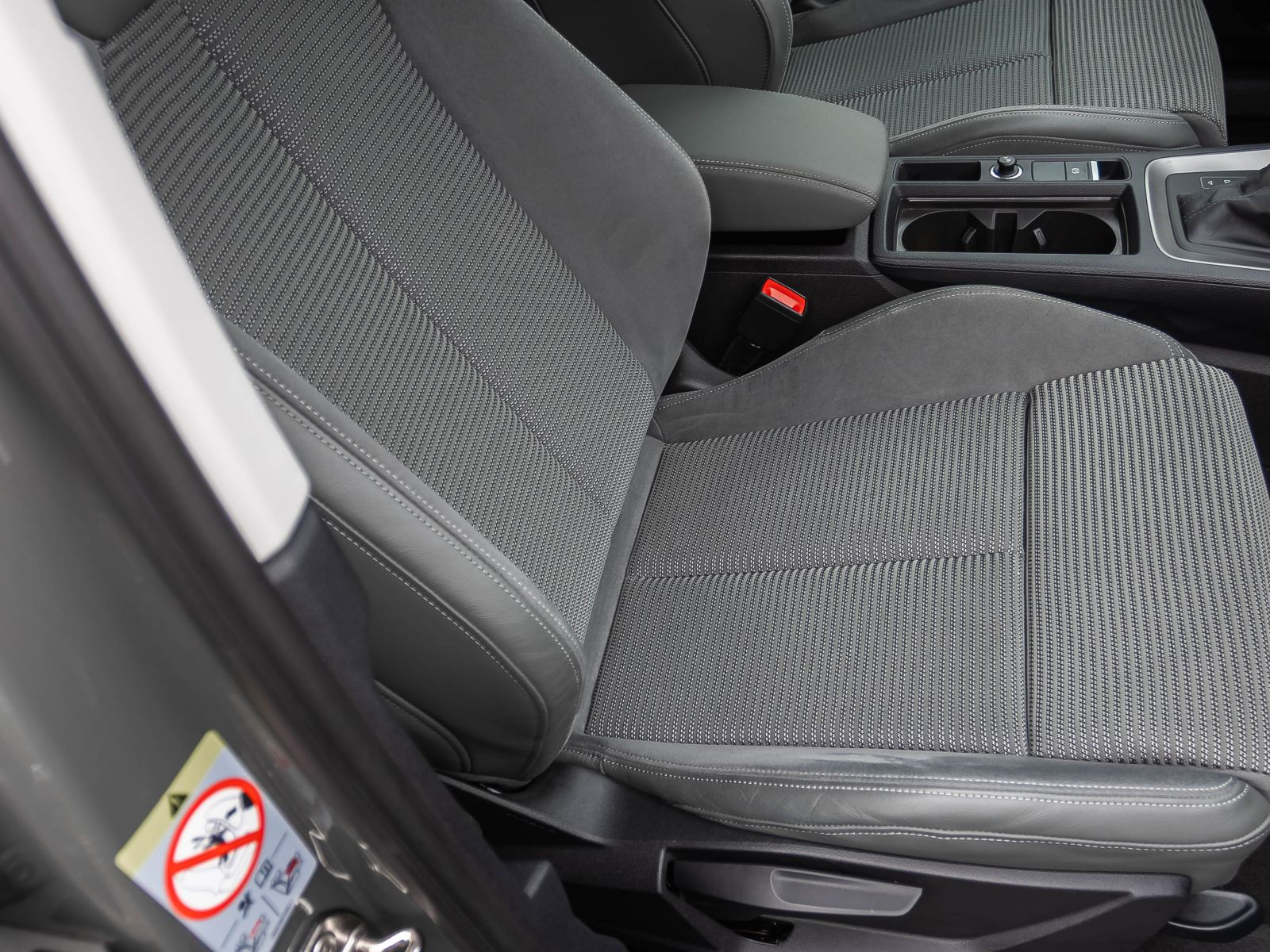 Audi Q3 S line 35TFSI Stronic Navi LED GRA EPH AHK