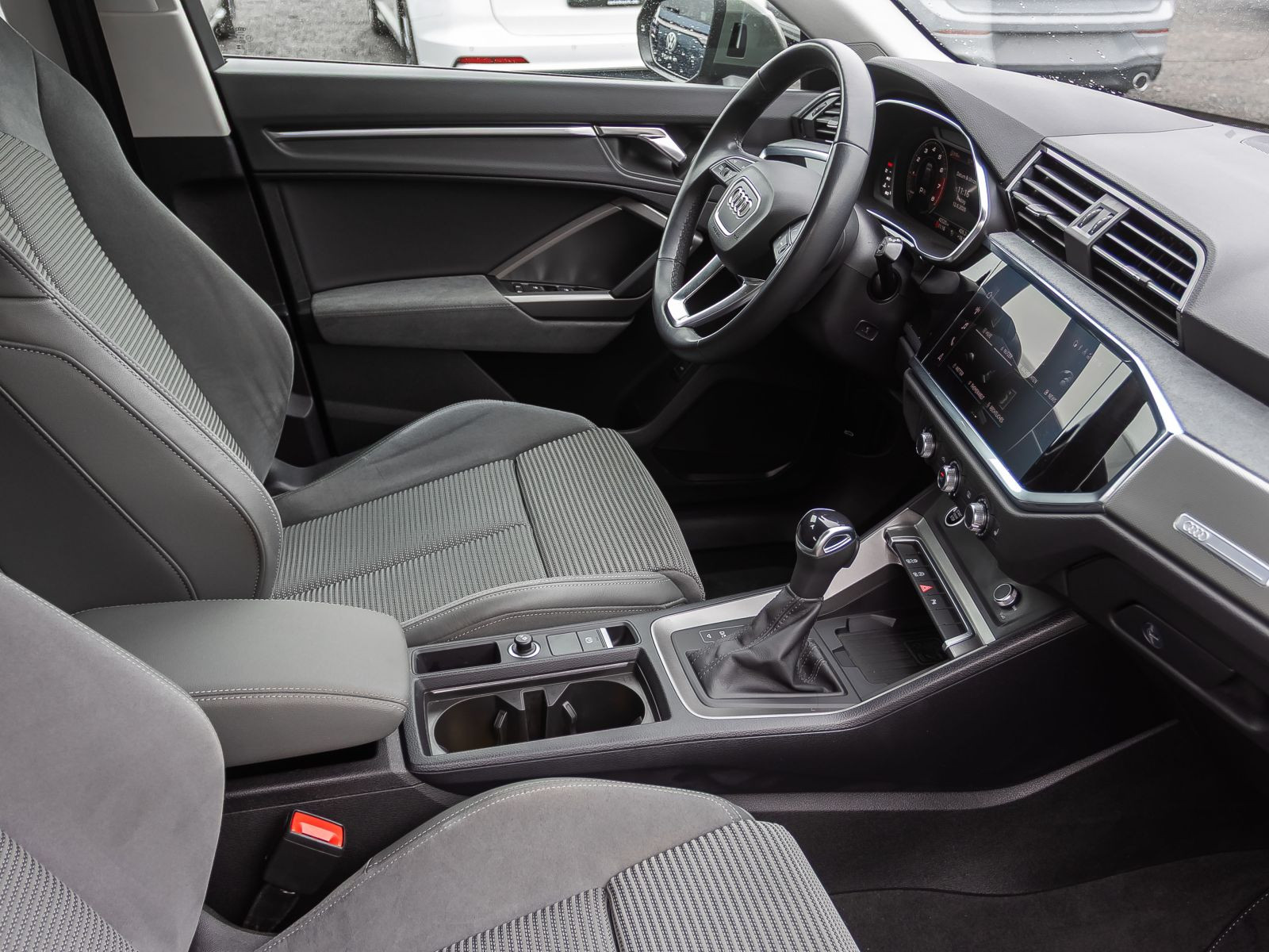 Audi Q3 S line 35TFSI Stronic Navi LED GRA EPH AHK
