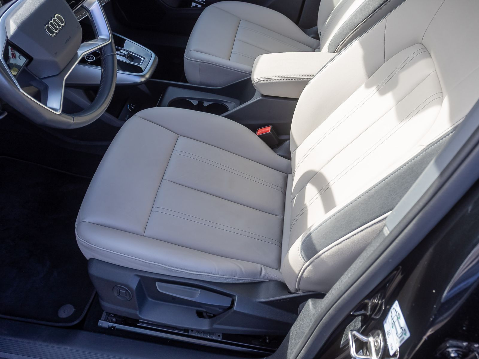 Audi Q4 Sportback e-tron 35 Navi LED Panorama Standklima