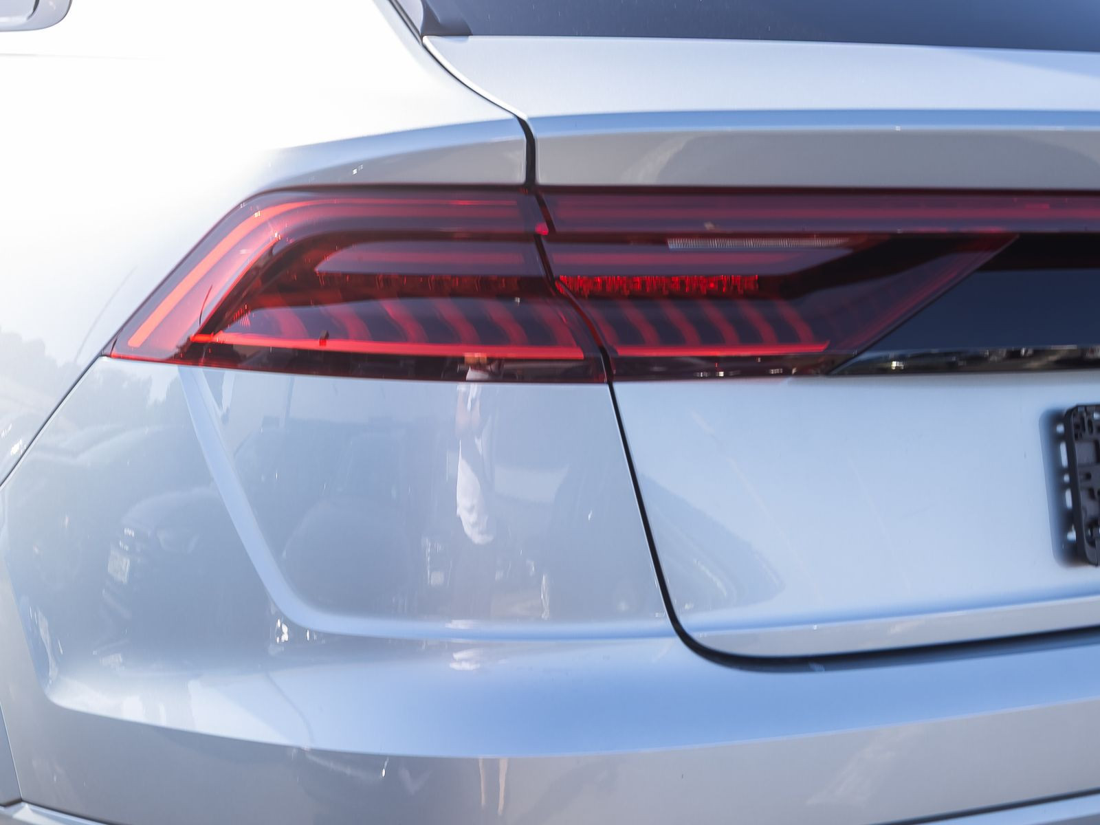 Audi Q8 S line 50TDI Navi Matrix HuD Standhzg Panorama