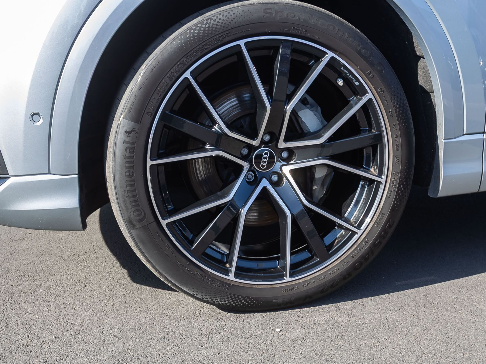 Audi Q8 S line 50TDI Navi Matrix HuD Standhzg Panorama