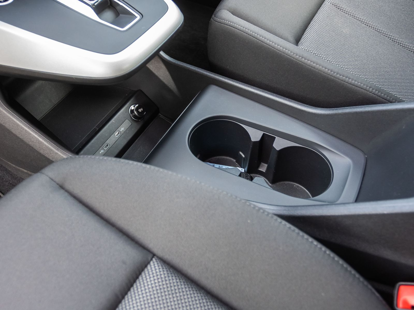 Audi Q4 e-tron 35 Navi LED Standklima ACC EPH DAB