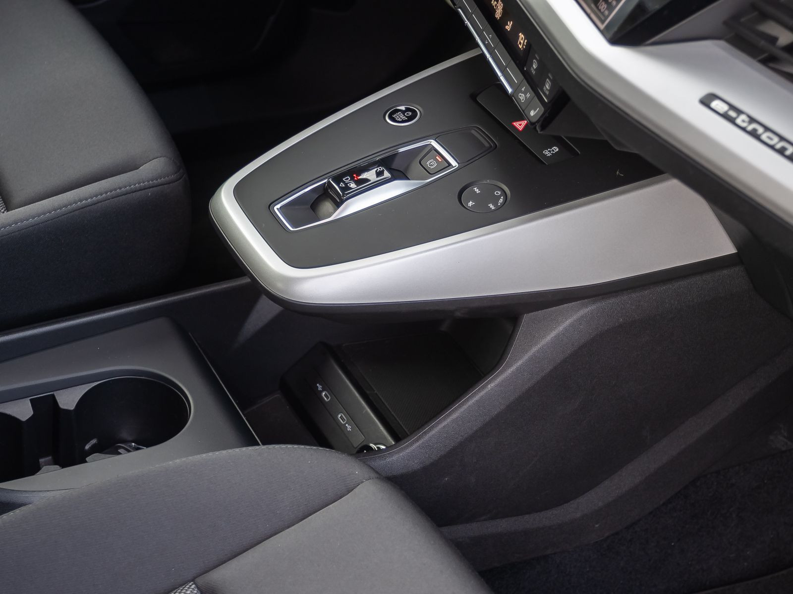 Audi Q4 e-tron 35 Navi LED Standklima ACC EPH DAB