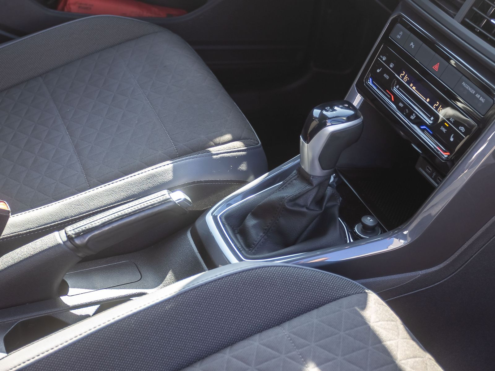 Volkswagen T-Cross 1.0 TSI Style DSG Navi LED ACC BeatsAudio