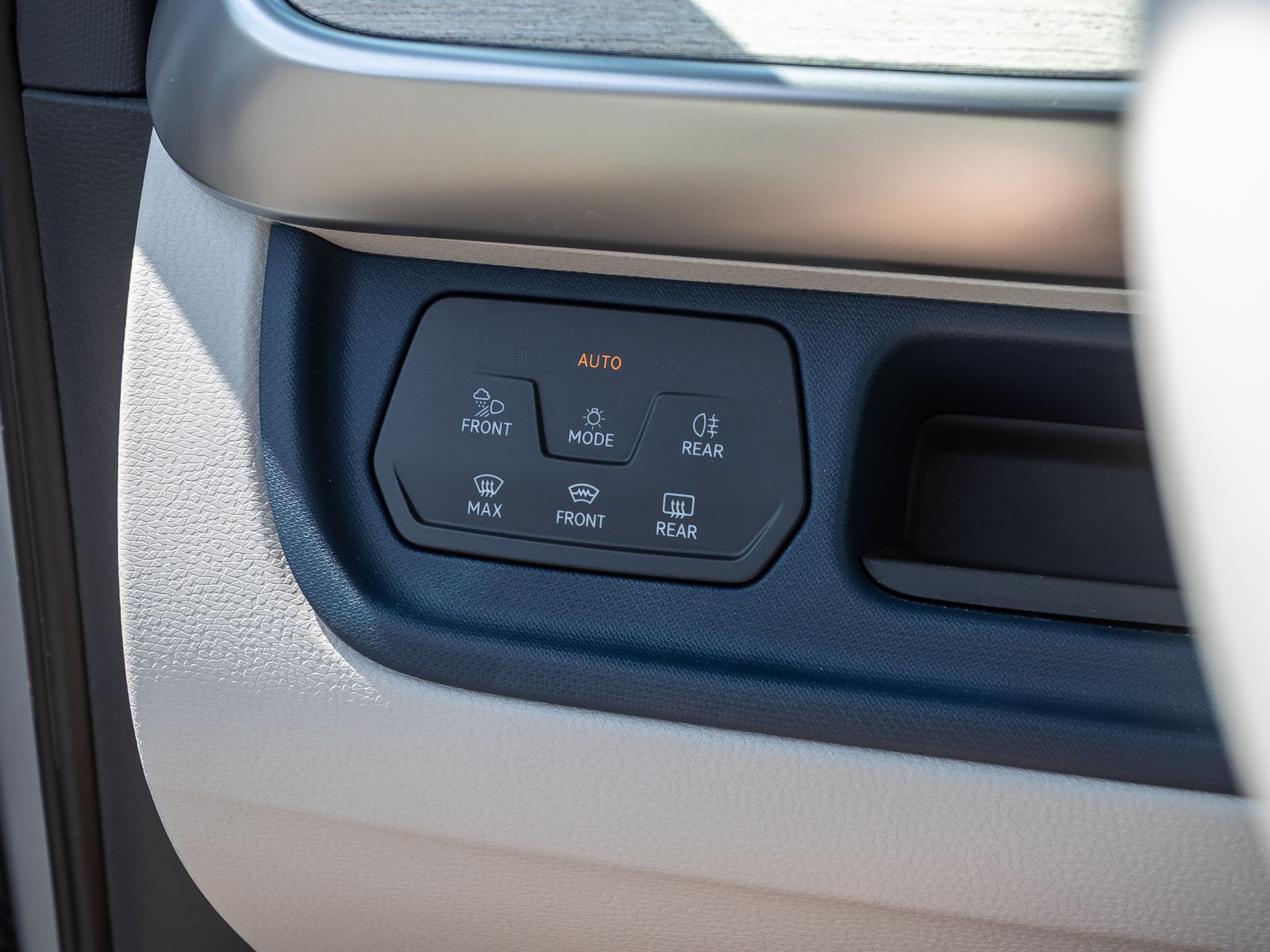 Volkswagen ID.Buzz Pro Navi Matrix Standklima ACC EPH AHK