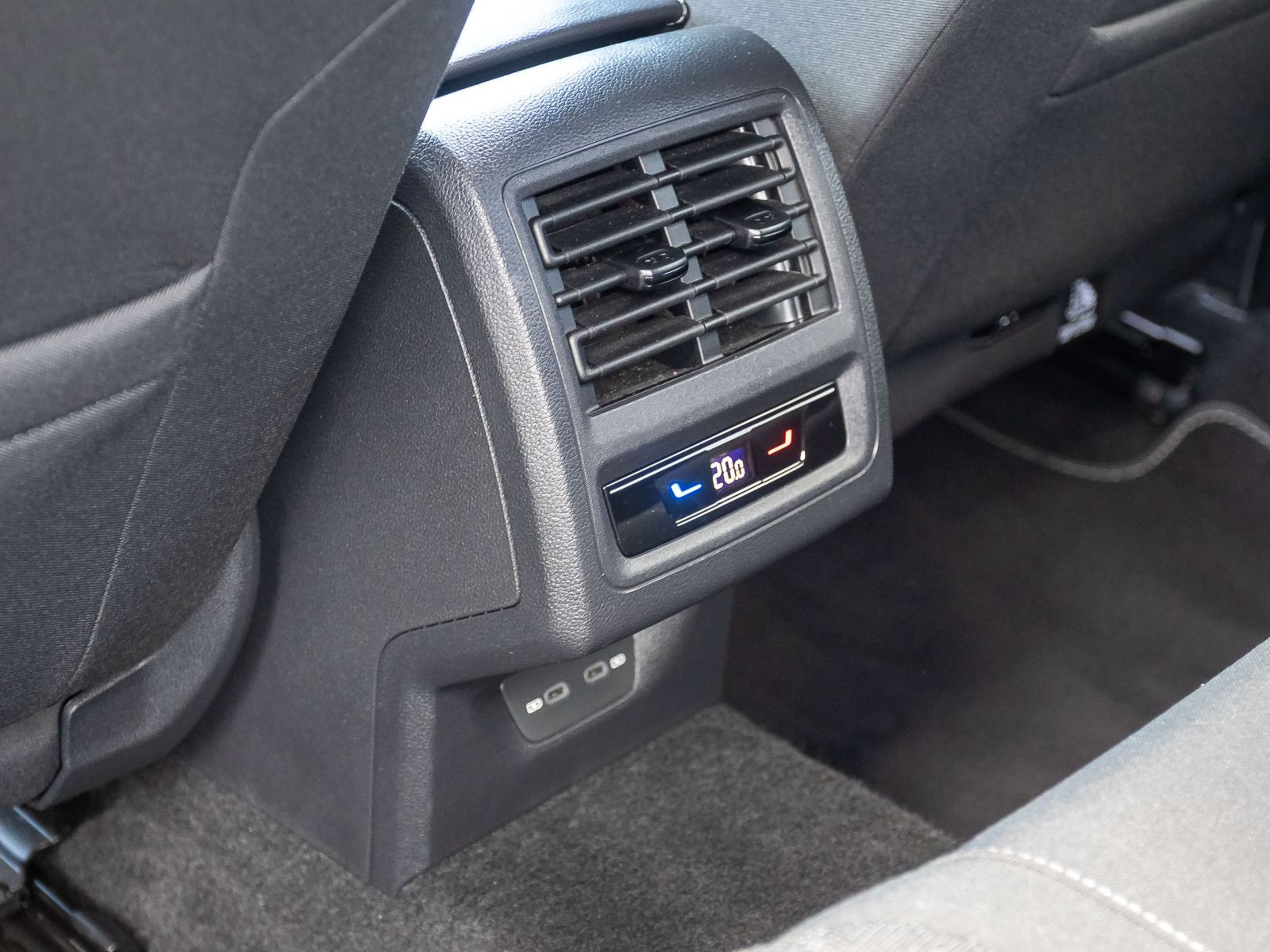 Volkswagen Golf VIII 1.5 TSI Life, Navi, LED, App-Connect, Digital Cockpit Pro