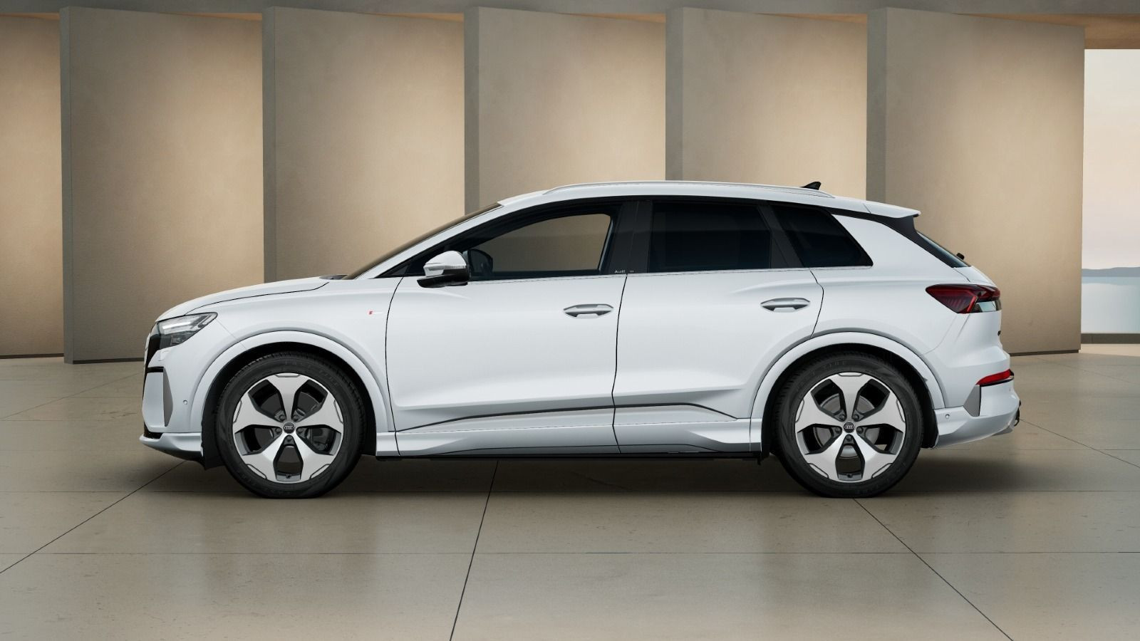 Audi Q4 SUV e-tron performance 210kW