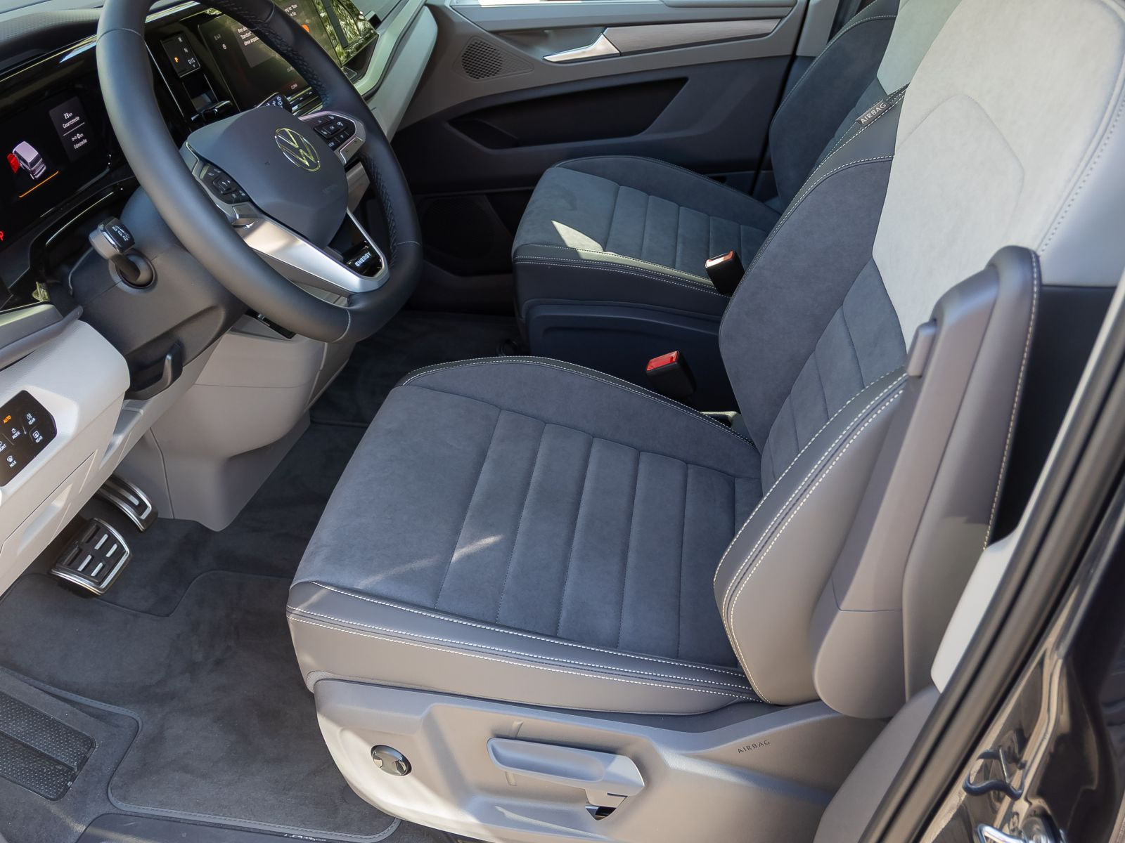 Volkswagen T7 Multivan 1.5 TSI eHybrid | AHK | 4-MOTION