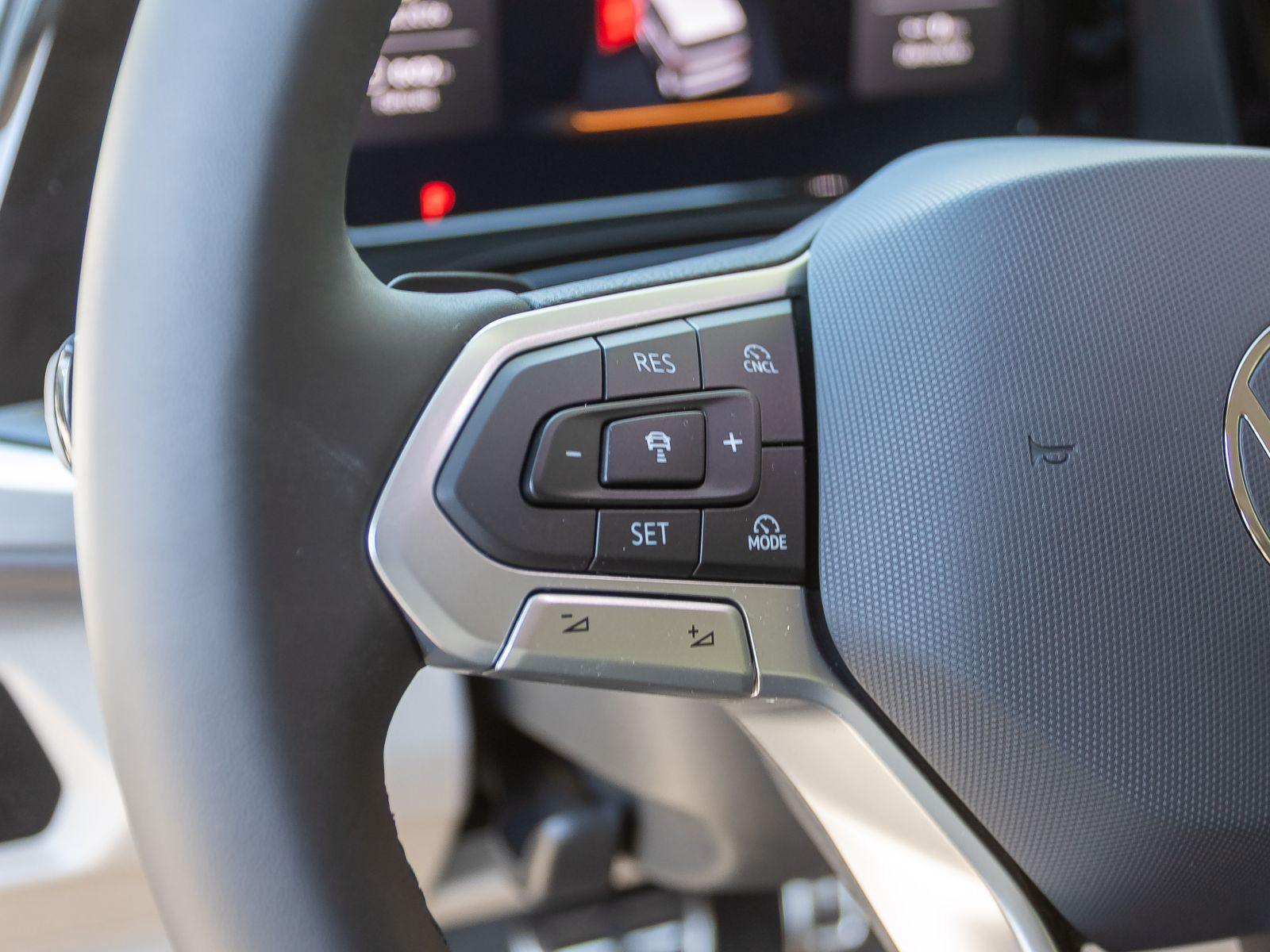 Volkswagen T7 Multivan 1.5 TSI eHybrid | AHK | 4-MOTION