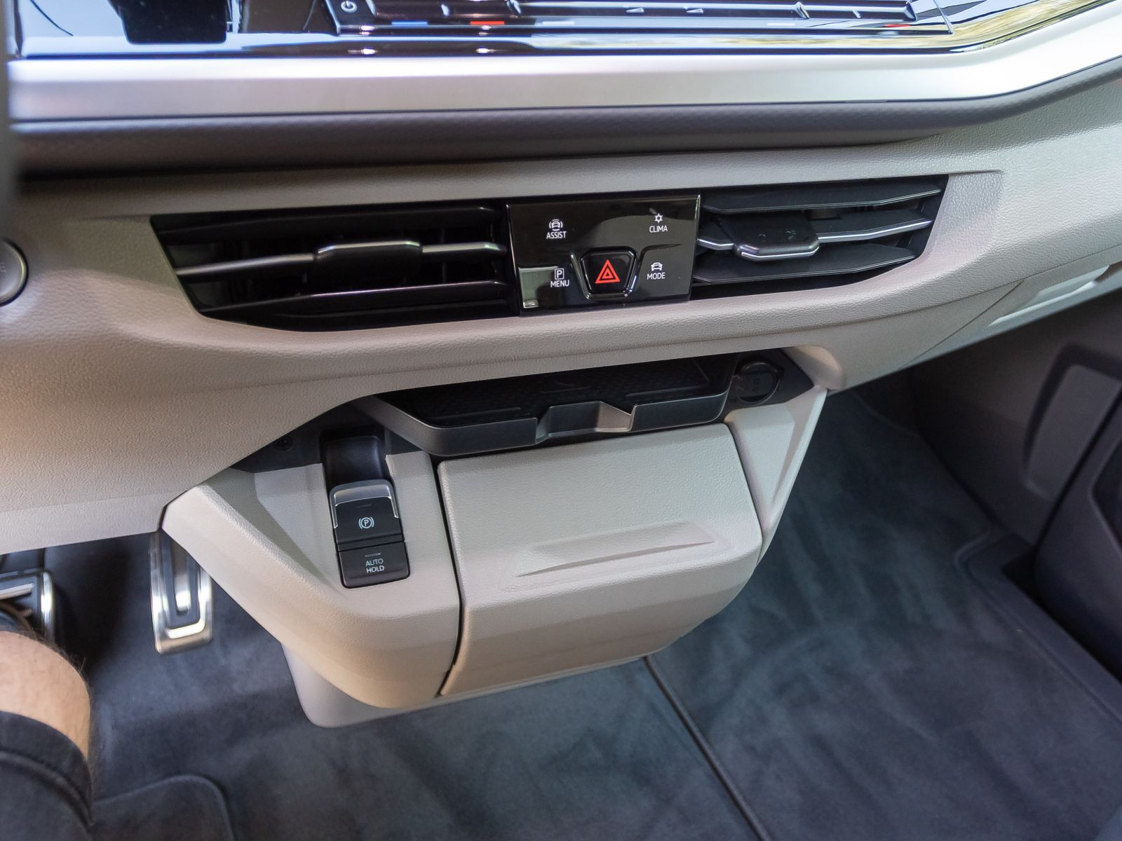 Volkswagen T7 Multivan 1.5 TSI eHybrid | AHK | 4-MOTION