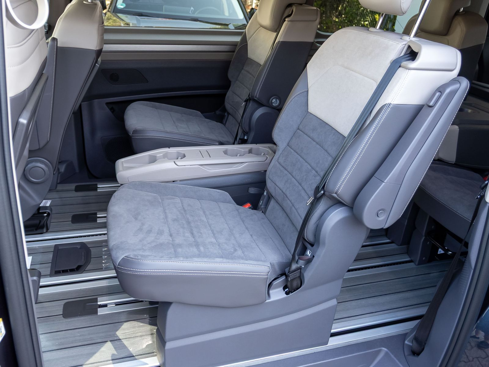 Volkswagen T7 Multivan 1.5 TSI eHybrid | AHK | 4-MOTION