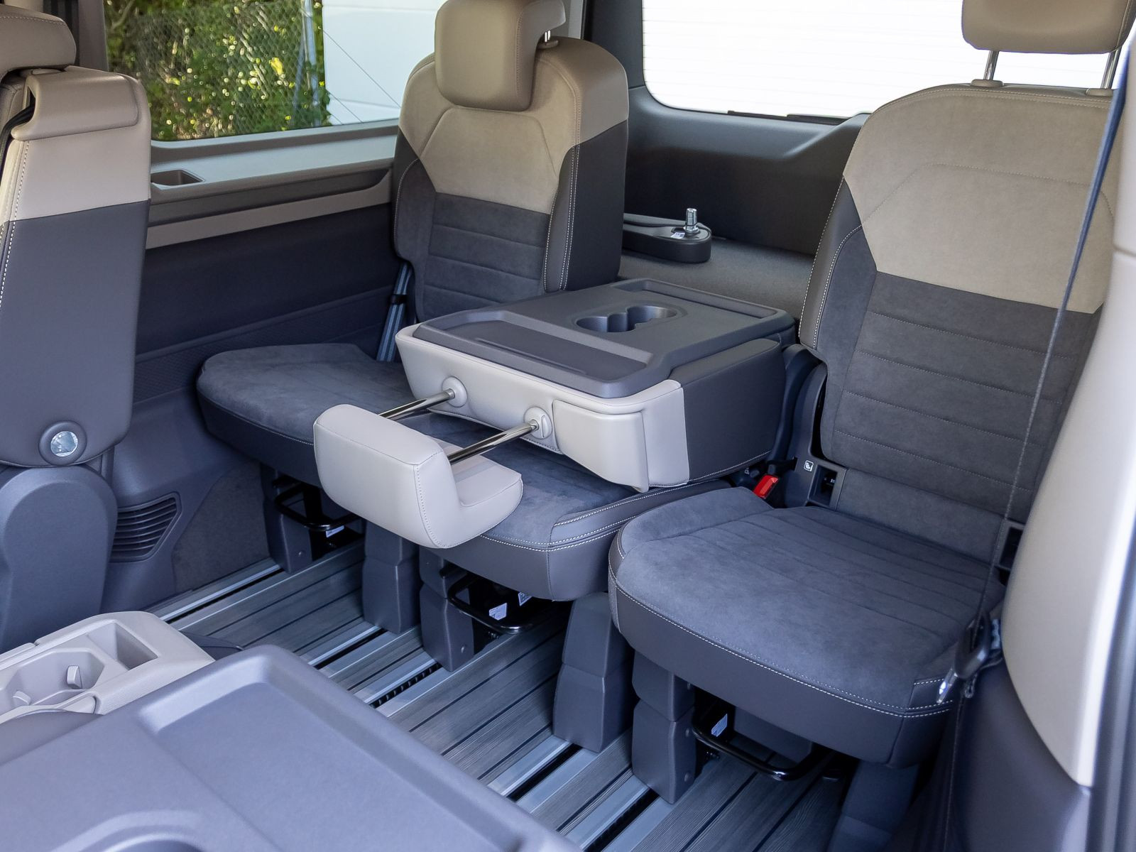 Volkswagen T7 Multivan 1.5 TSI eHybrid | AHK | 4-MOTION