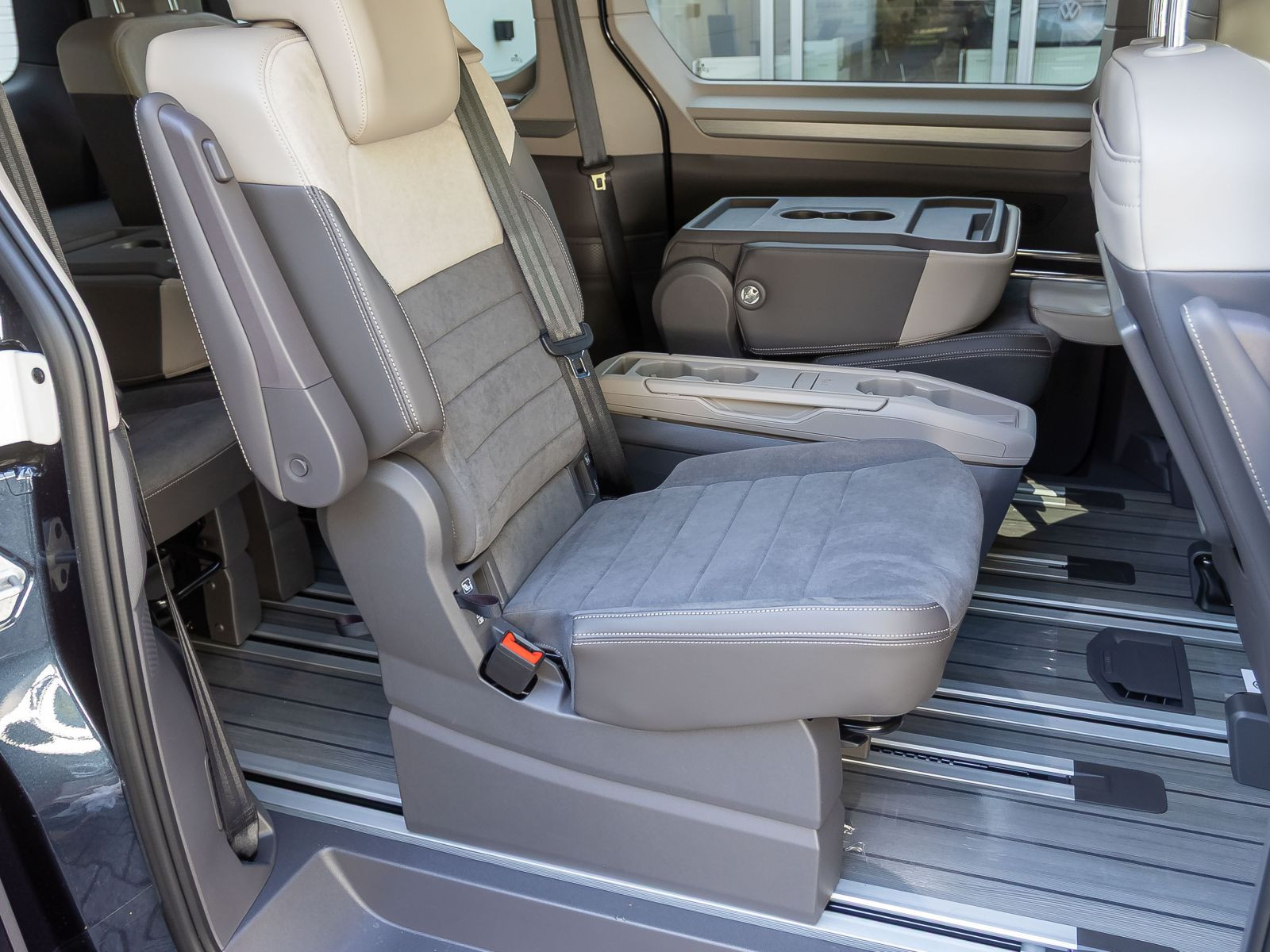 Volkswagen T7 Multivan 1.5 TSI eHybrid | AHK | 4-MOTION