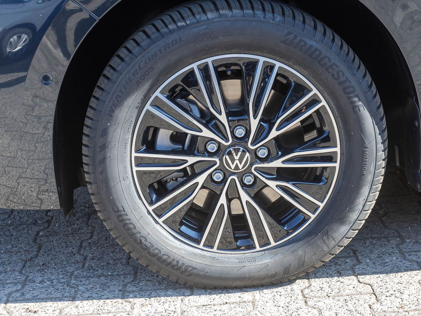 Volkswagen T7 Multivan 1.5 TSI eHybrid | AHK | 4-MOTION